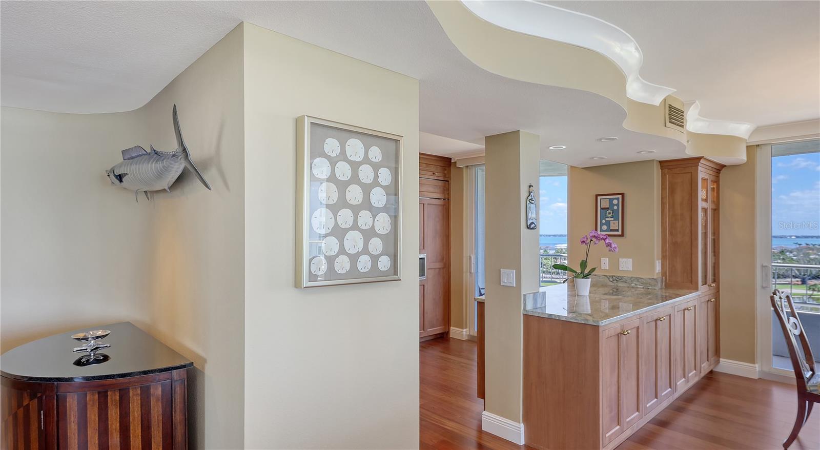 Image 4 of 71 For 775 Longboat Club Road 807