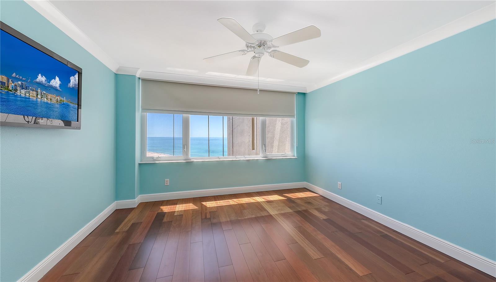 Image 45 of 71 For 775 Longboat Club Road 807
