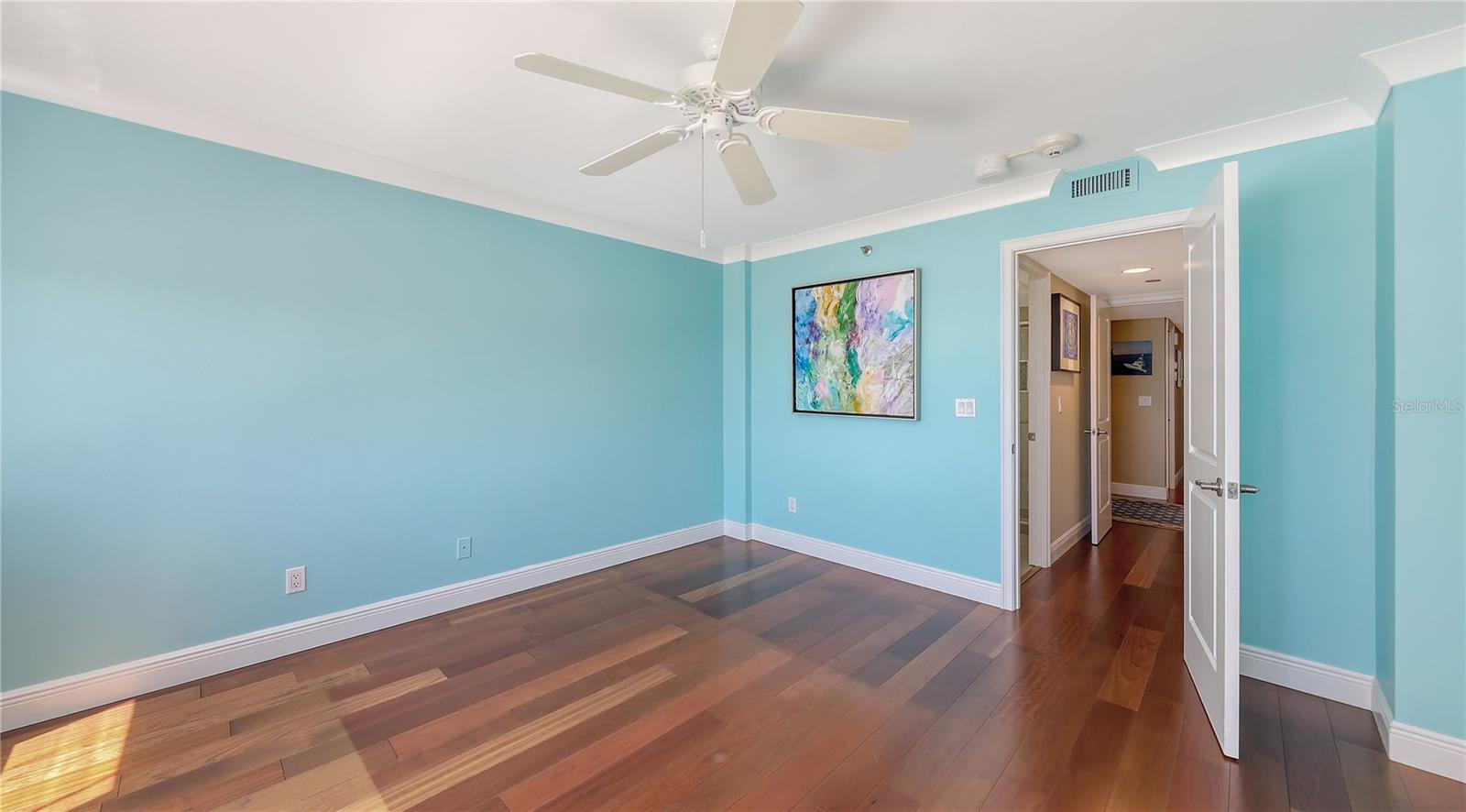 Image 48 of 71 For 775 Longboat Club Road 807