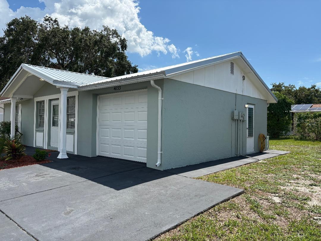 Image 2 of 23 For 4833 Dogwood Street