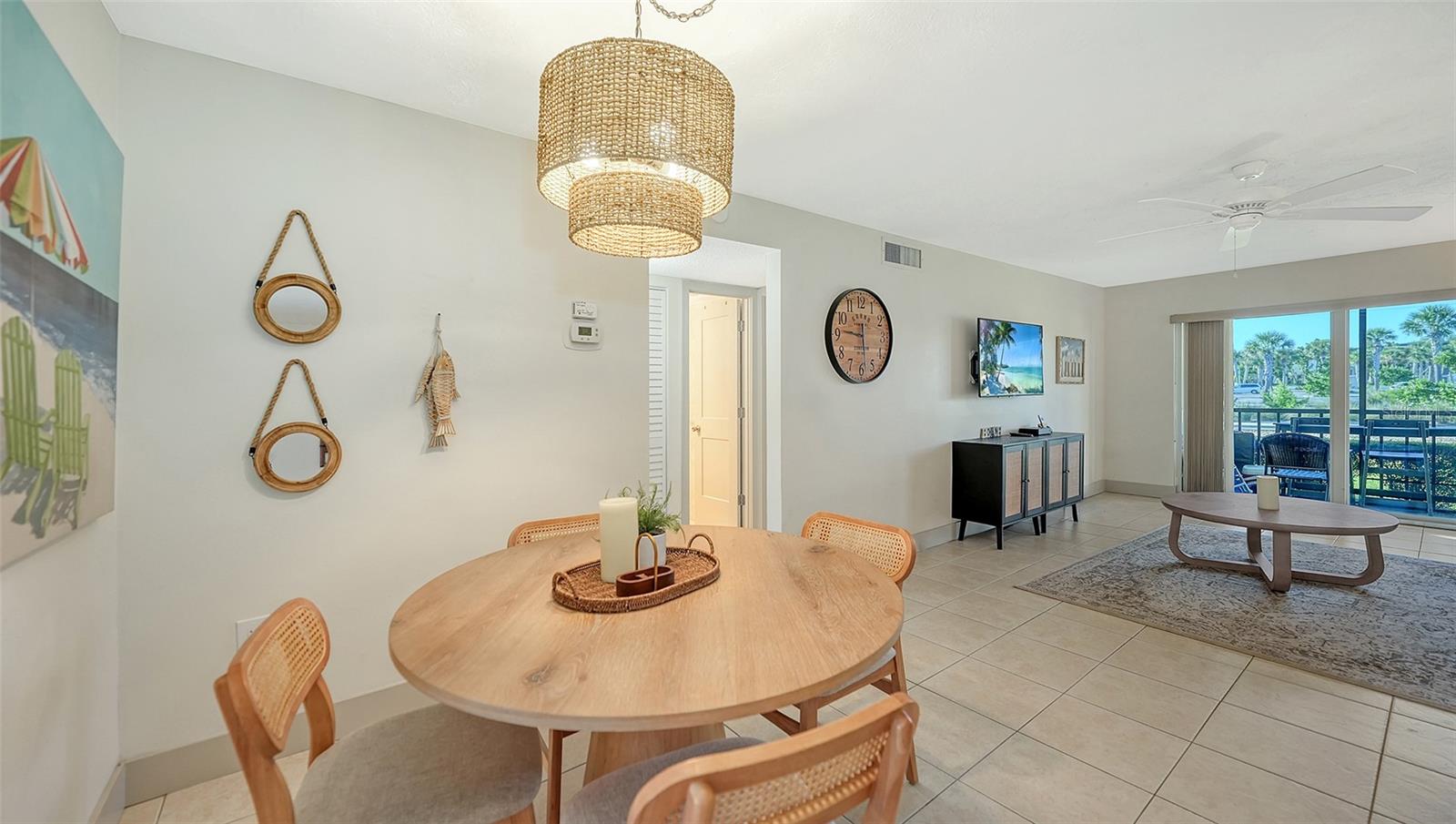 Image 12 of 71 For 925 Beach Road 112