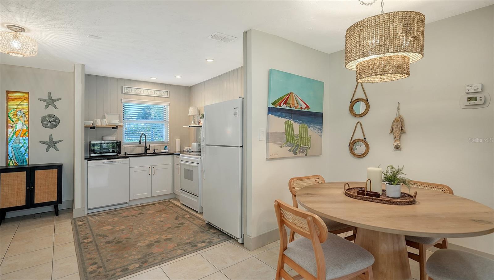 Image 14 of 71 For 925 Beach Road 112