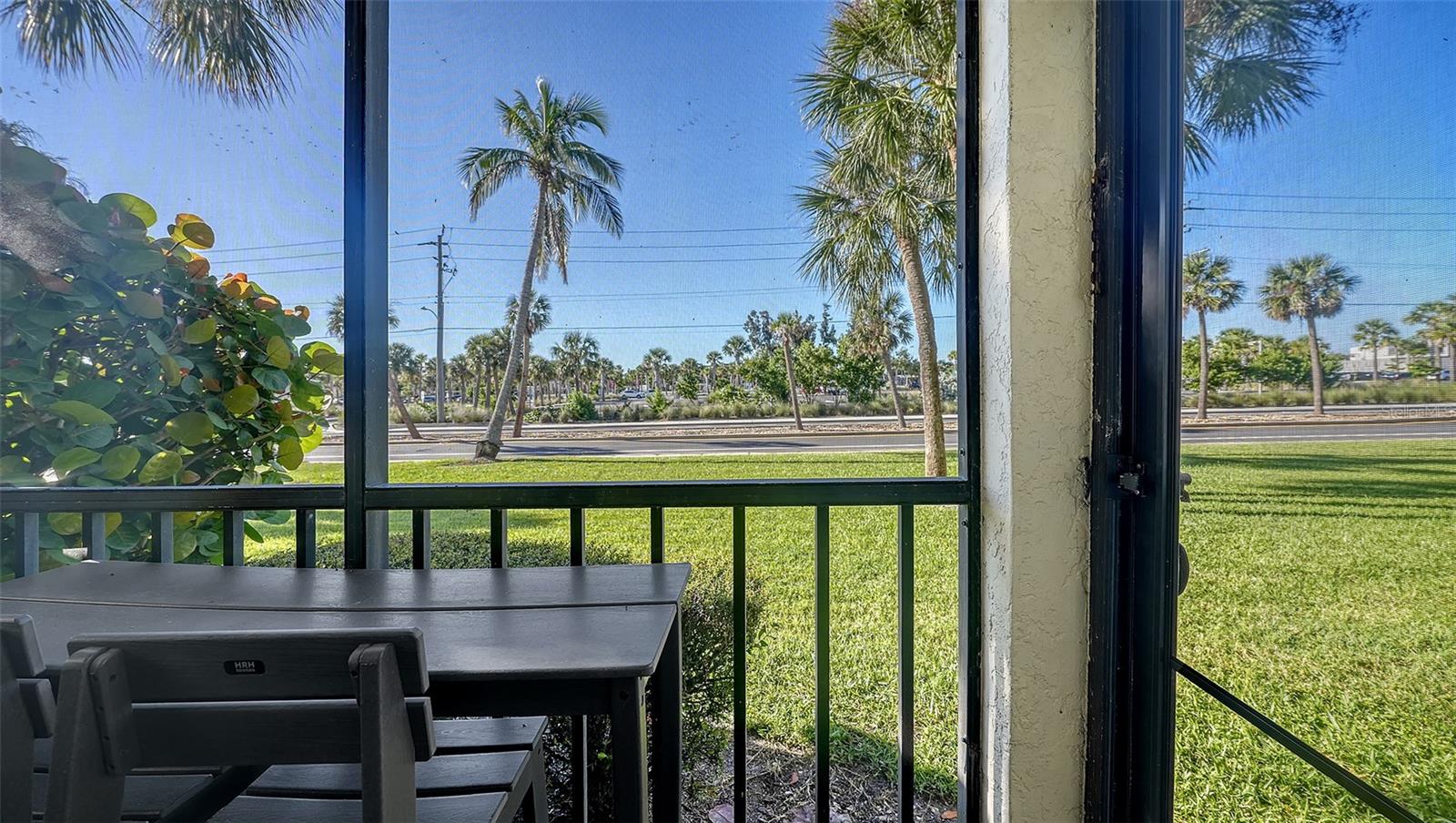 Image 20 of 71 For 925 Beach Road 112