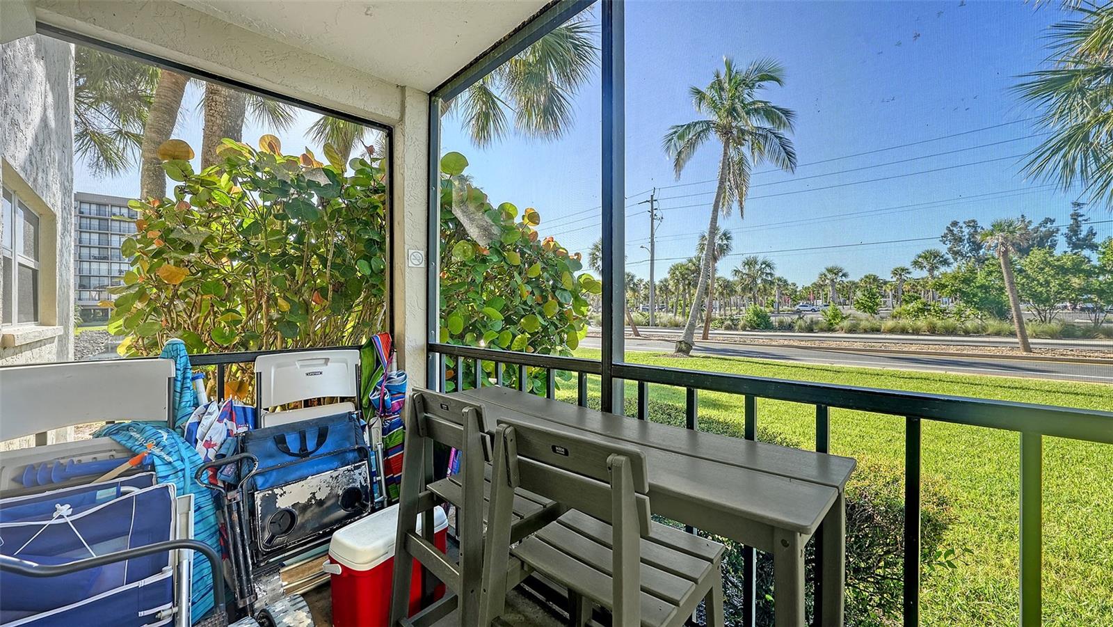 Image 21 of 71 For 925 Beach Road 112