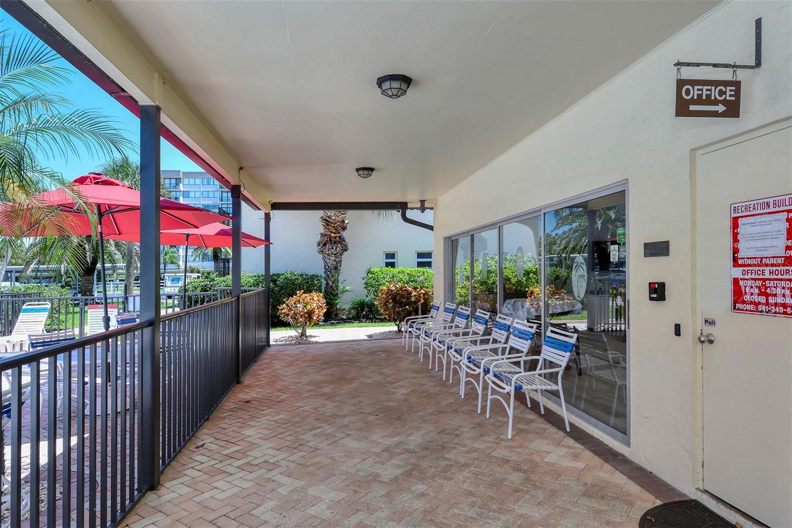 Image 34 of 71 For 925 Beach Road 112