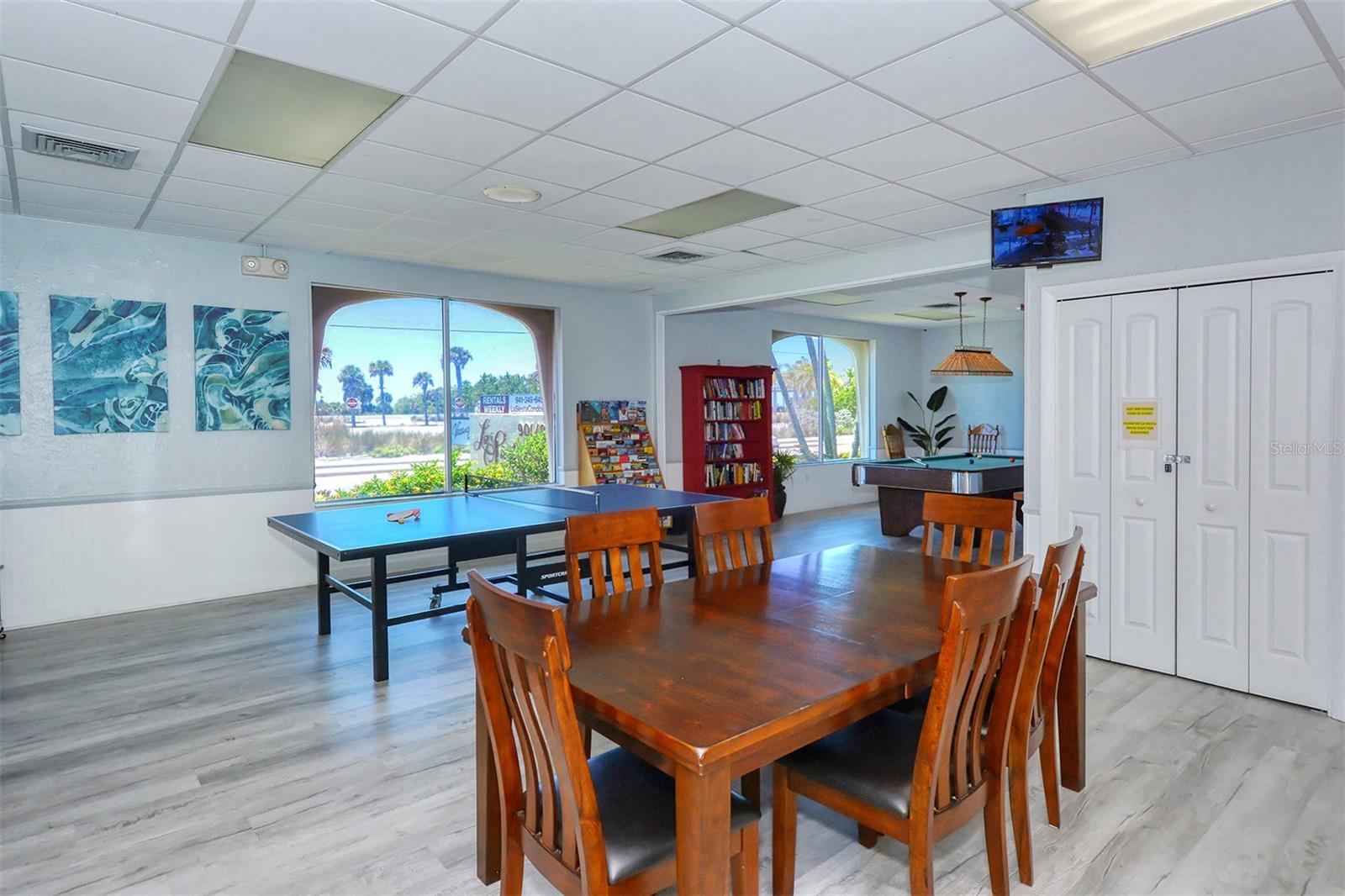 Image 38 of 71 For 925 Beach Road 112