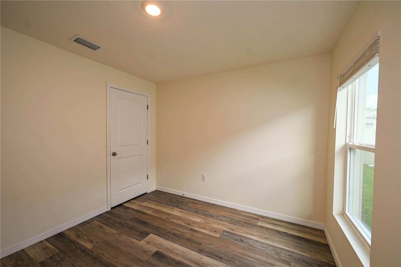 Image 15 of 27 For 16755 Sunburst Lake Street