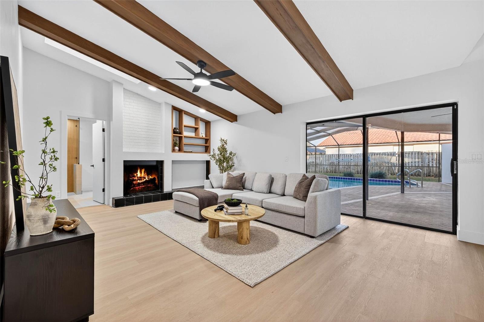 Image 20 of 47 For 2704 Montague Court E