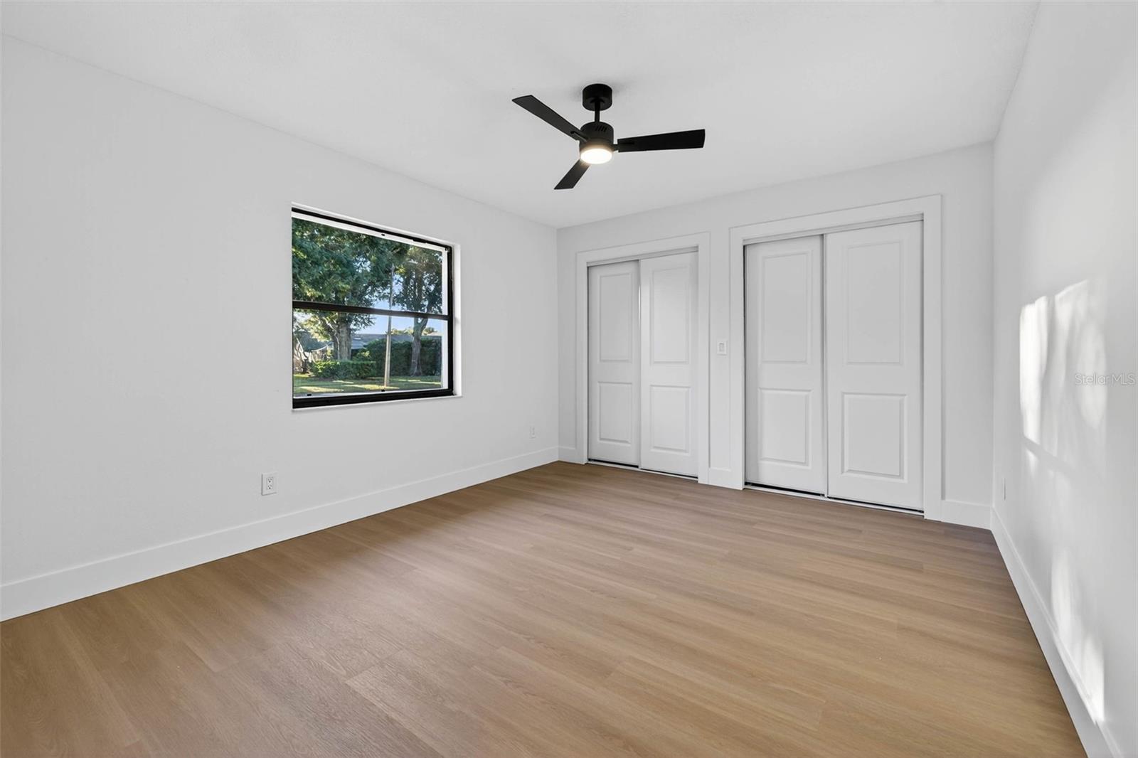 Image 34 of 47 For 2704 Montague Court E