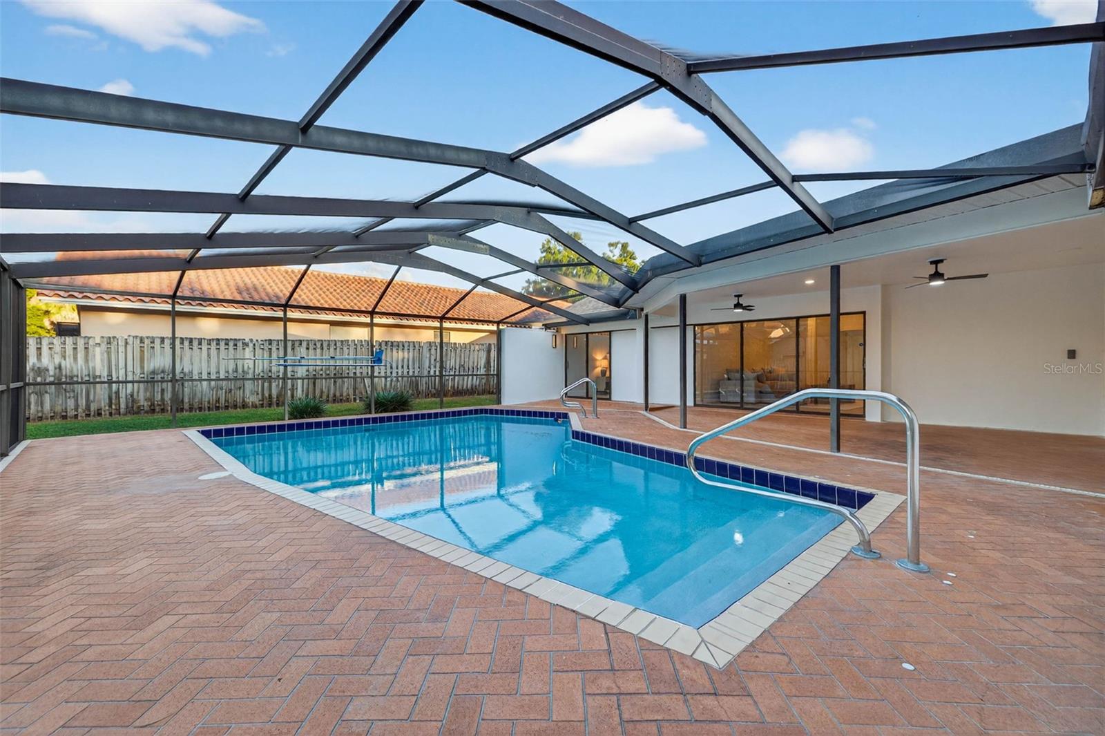 Image 42 of 47 For 2704 Montague Court E