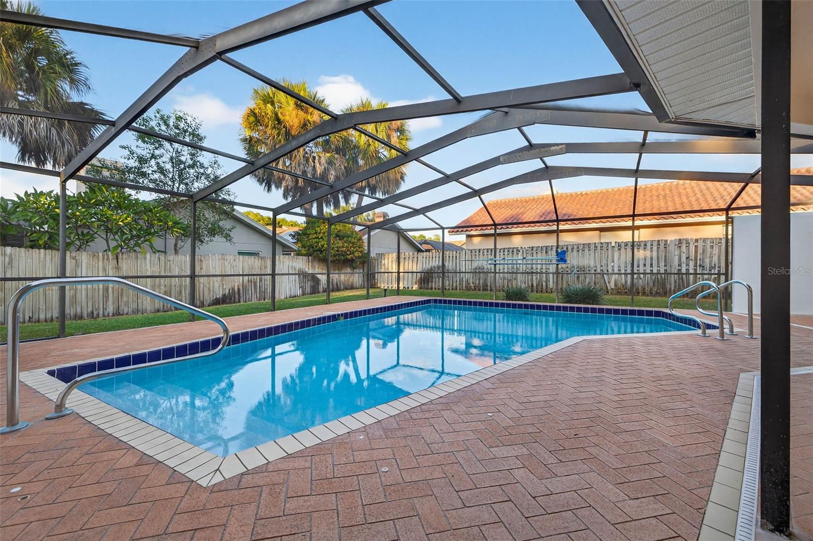 Image 43 of 47 For 2704 Montague Court E