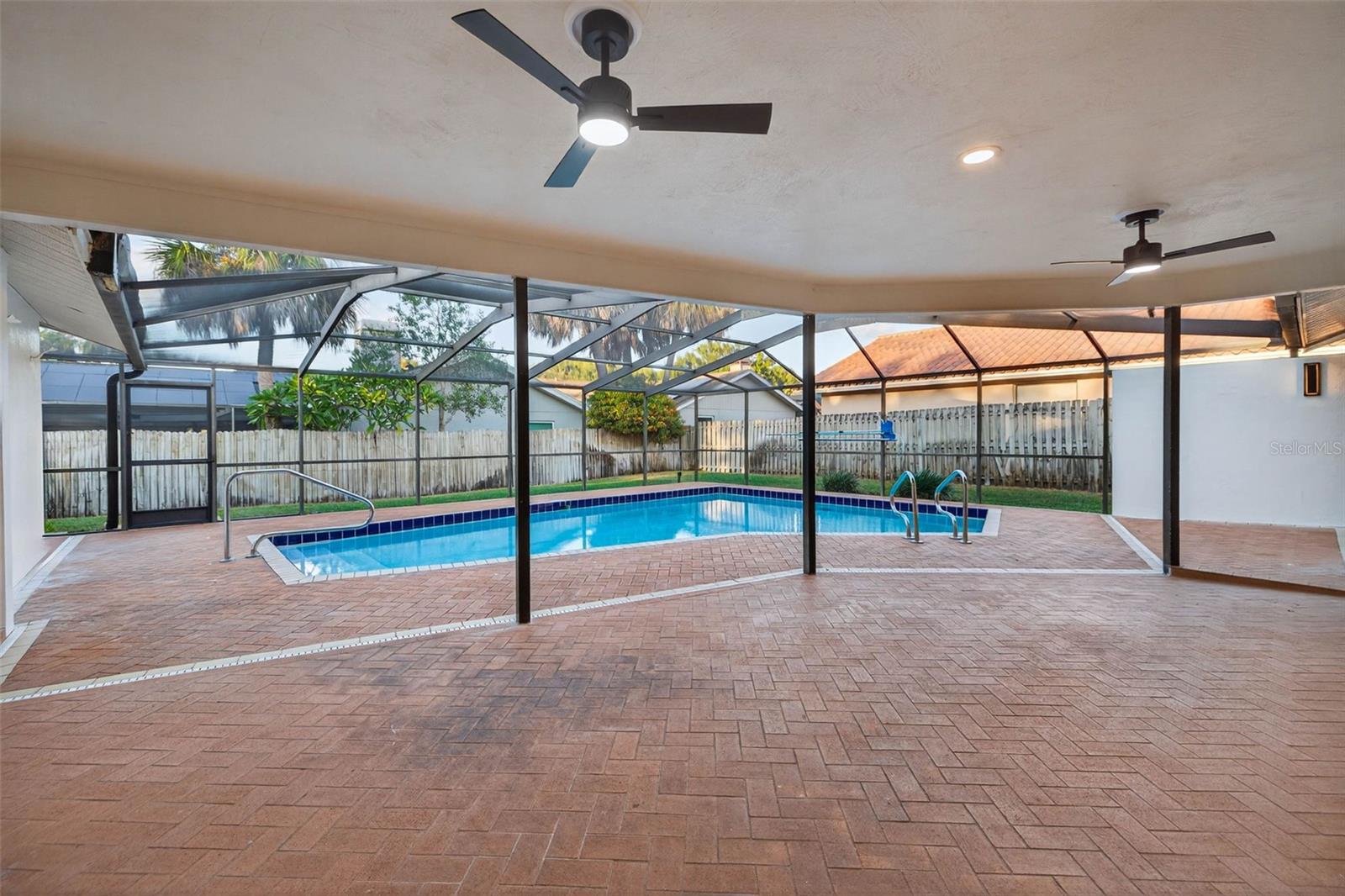 Image 44 of 47 For 2704 Montague Court E