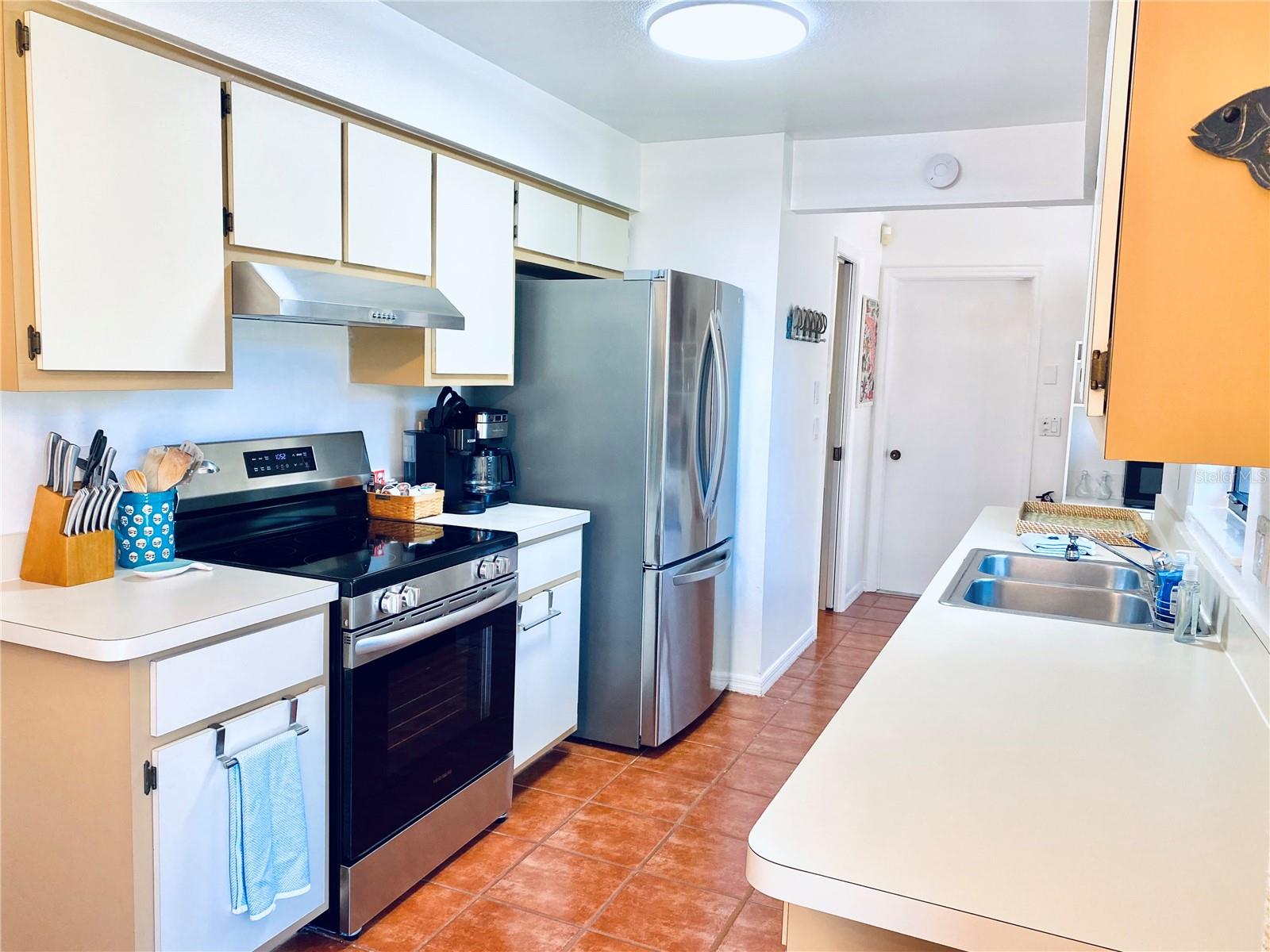 Image 6 of 18 For 7234 Maguire Lane