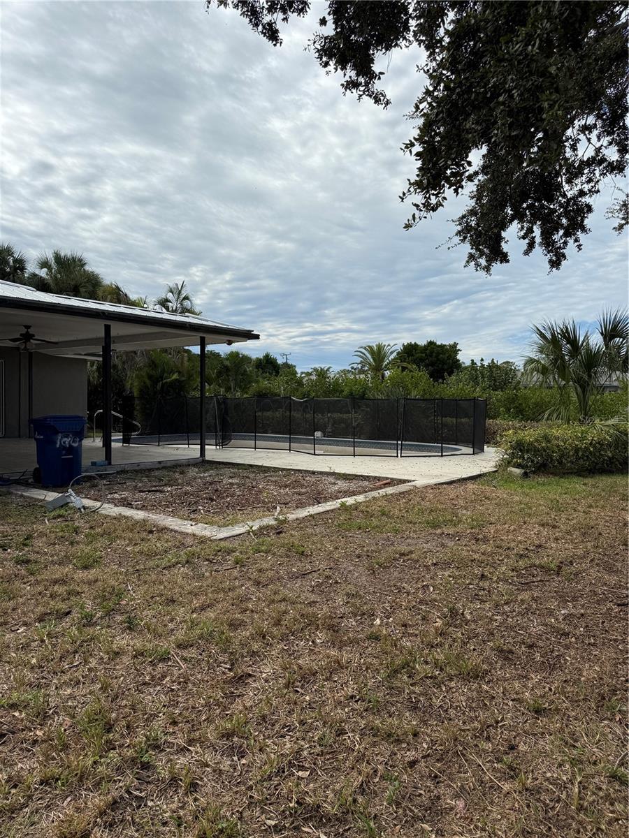 Image 17 of 23 For 120 Candyce Drive