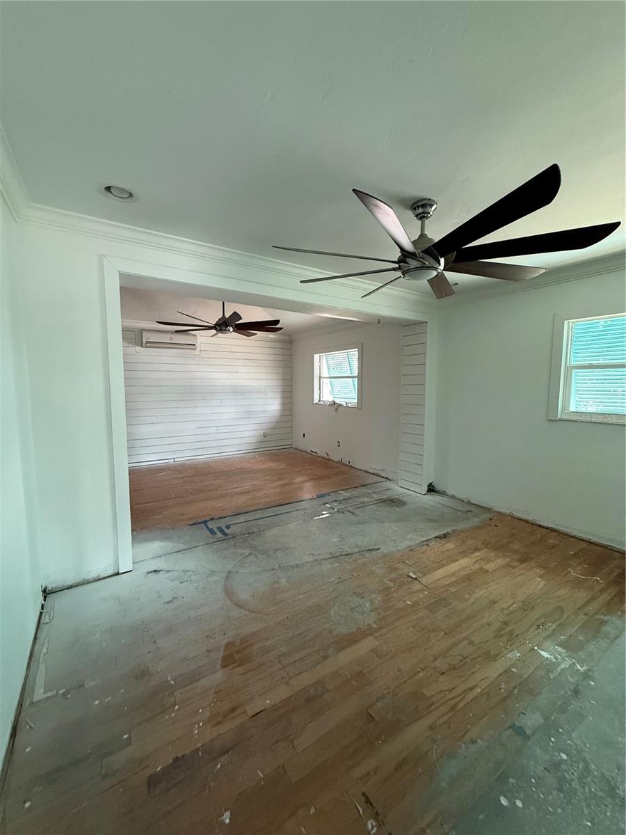 Image 7 of 23 For 120 Candyce Drive