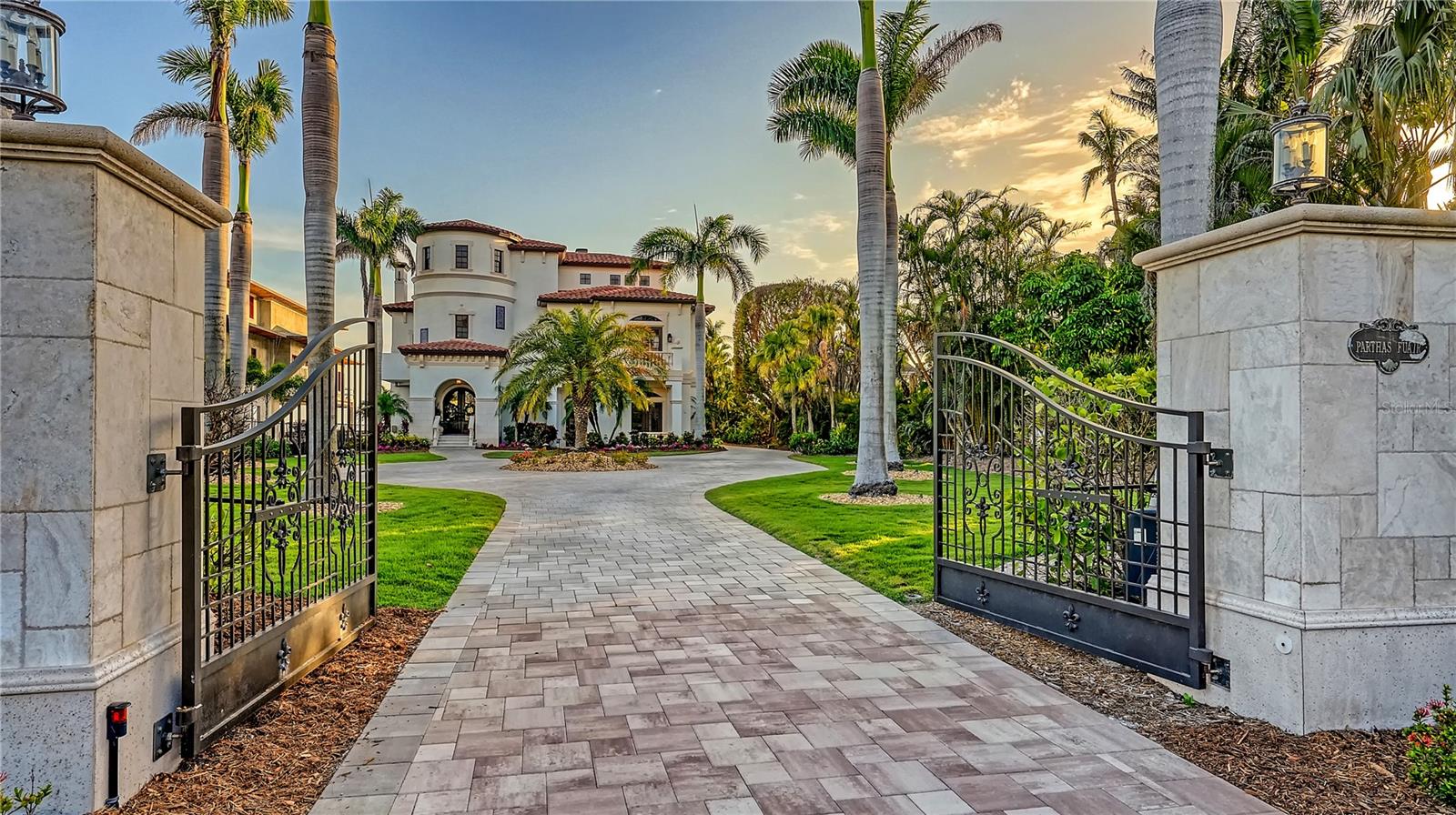 Image 2 of 50 For 6001 Gulf Of Mexico Drive