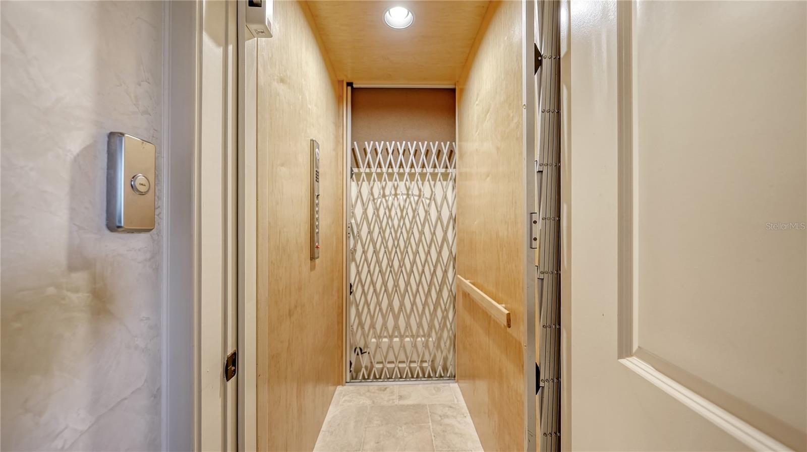 Image 27 of 50 For 6001 Gulf Of Mexico Drive