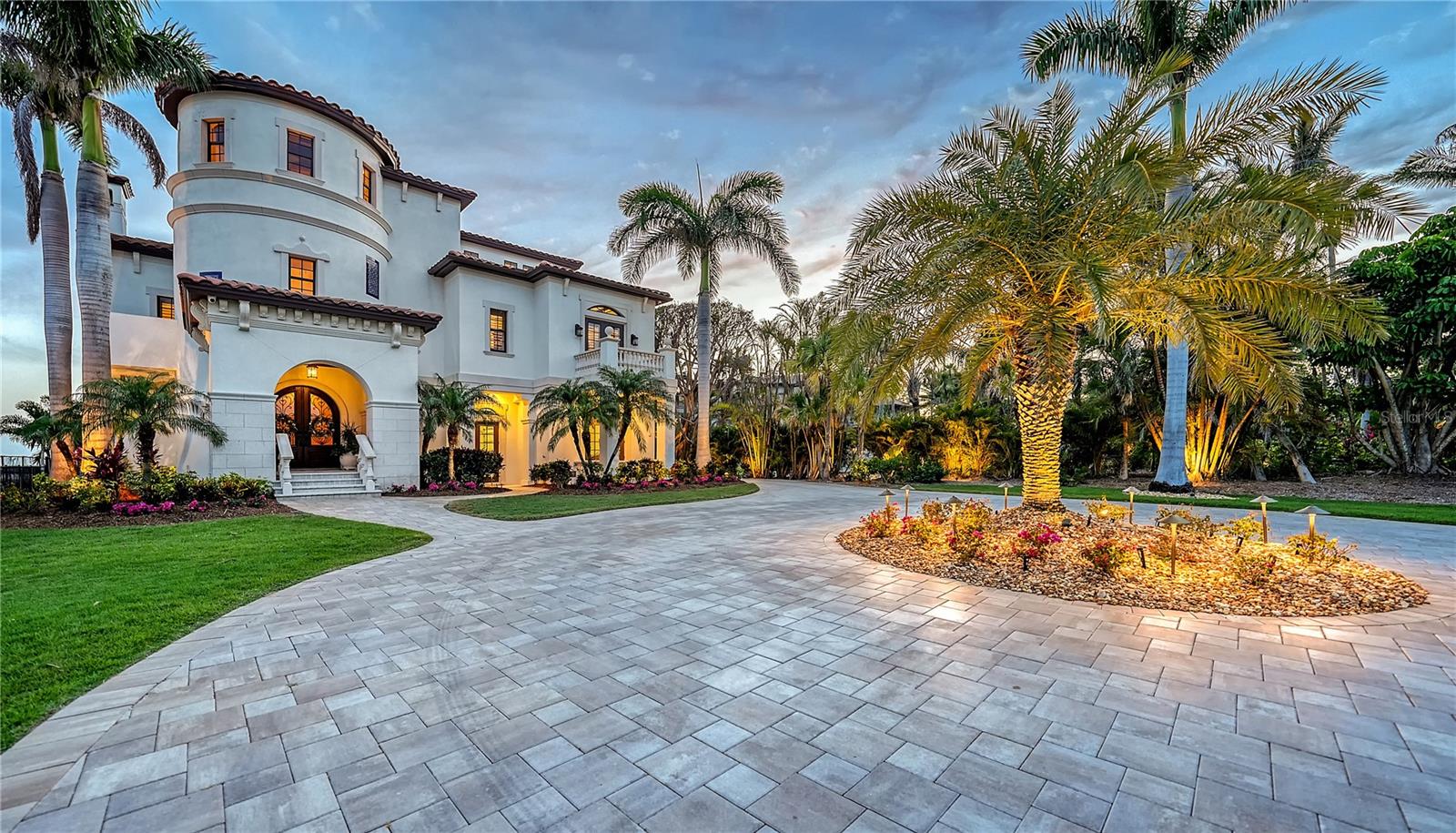 Image 3 of 50 For 6001 Gulf Of Mexico Drive