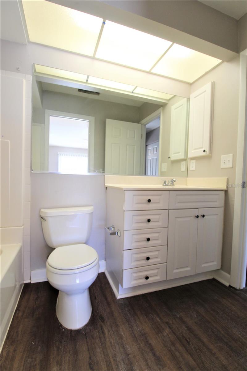 Image 15 of 20 For 2741 Hope Street 2741