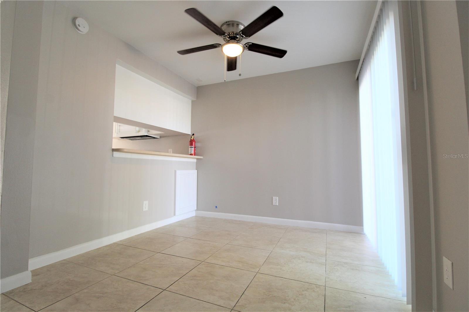 Image 4 of 20 For 2741 Hope Street 2741