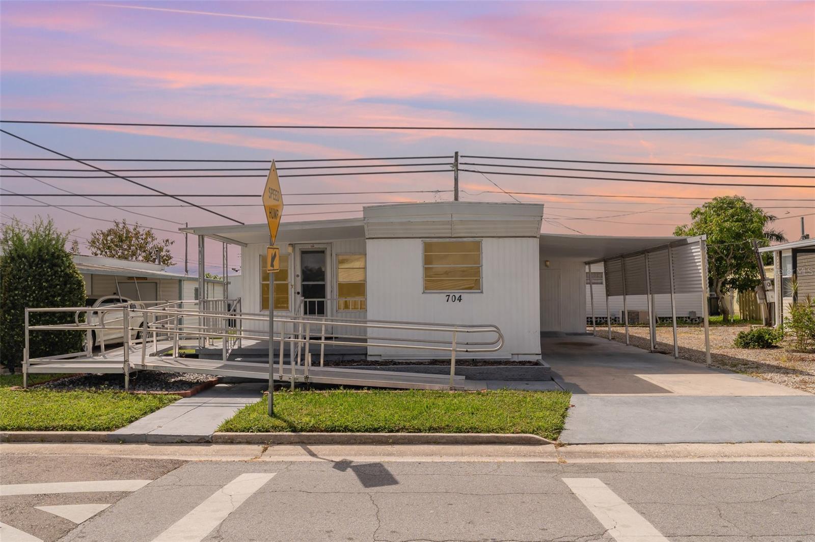 Details for 704 49th Avenue W, BRADENTON, FL 34207