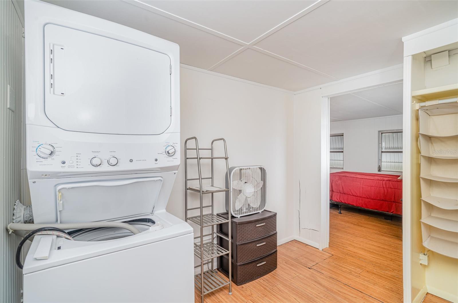 Image 14 of 17 For 704 49th Avenue W