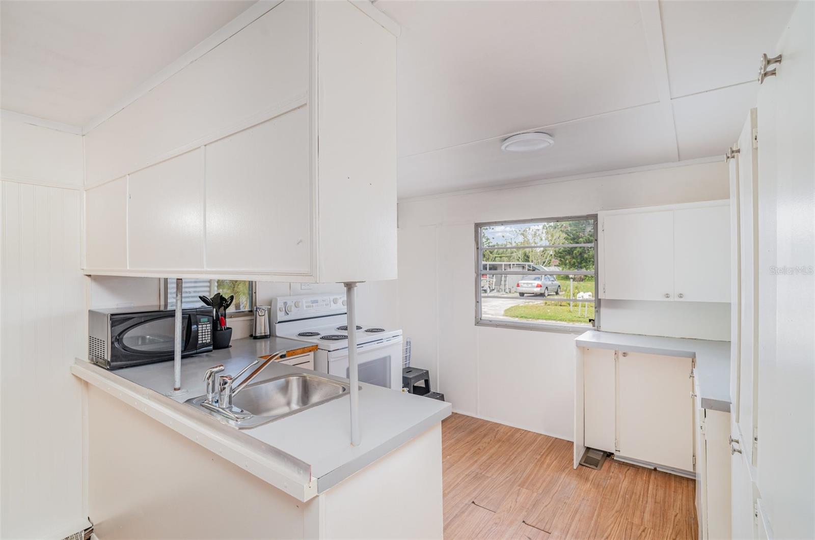 Image 2 of 17 For 704 49th Avenue W