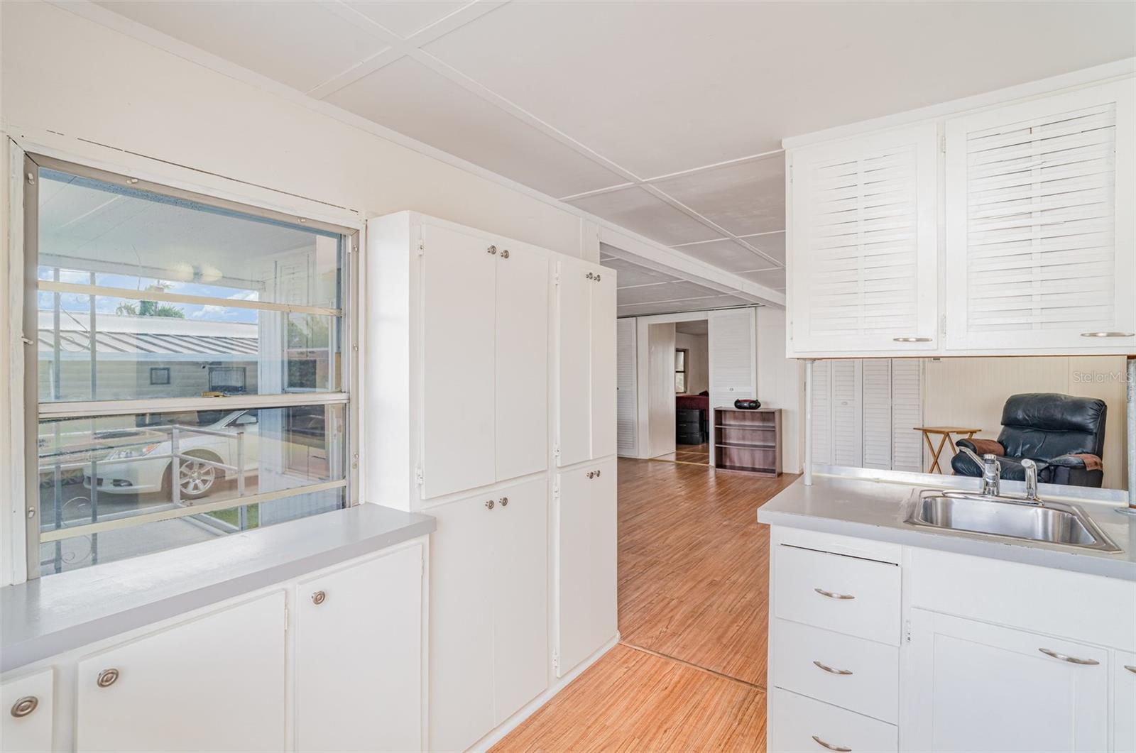 Image 4 of 17 For 704 49th Avenue W