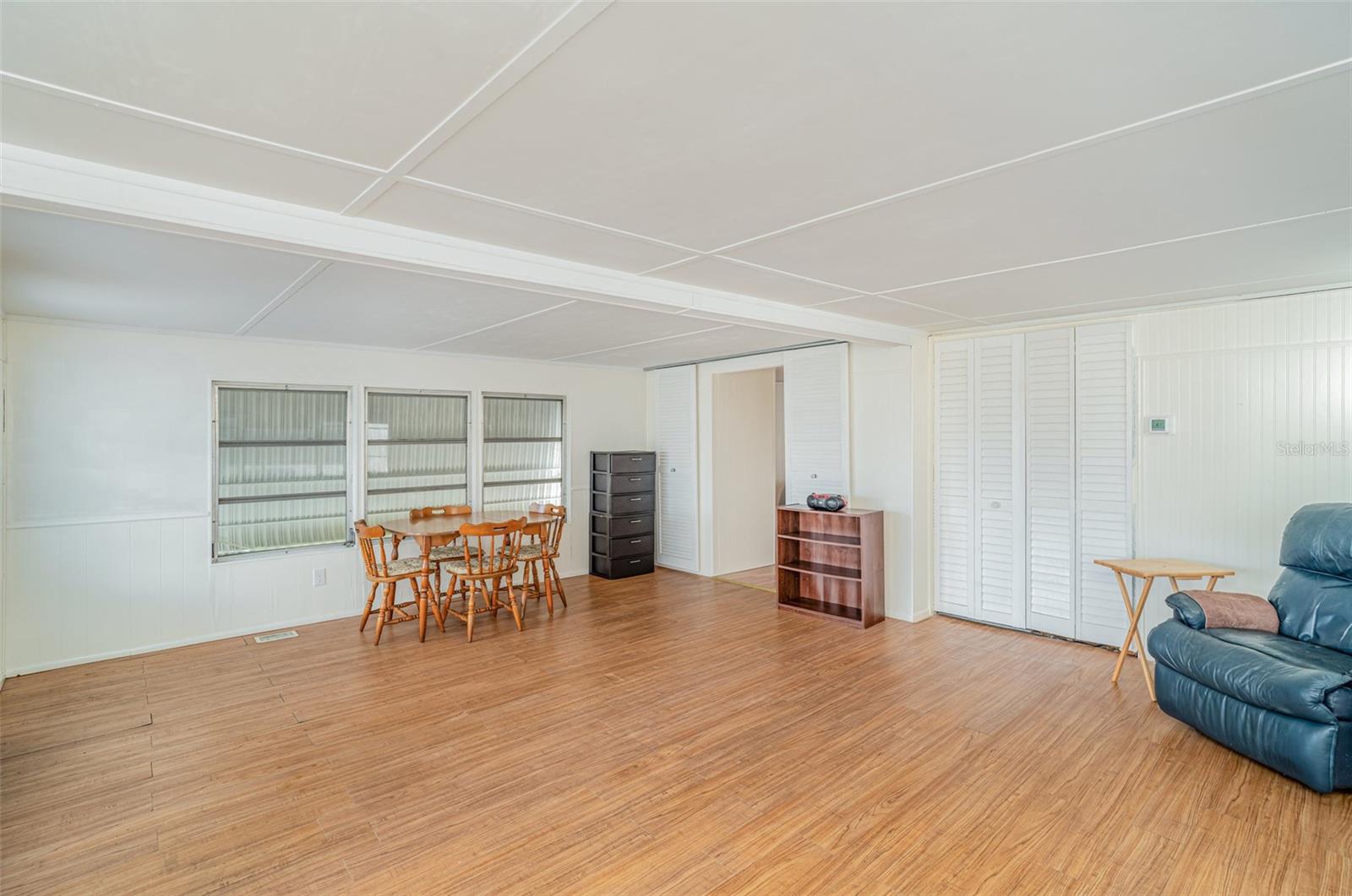 Image 5 of 17 For 704 49th Avenue W