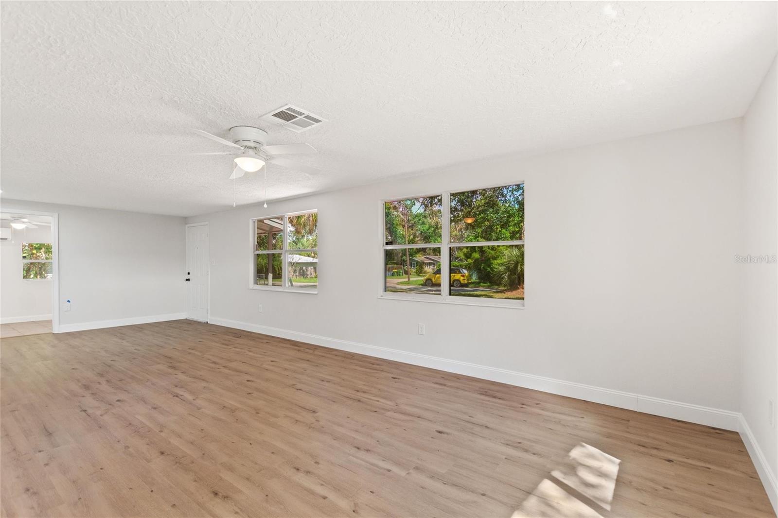 Image 11 of 32 For 3835 Rilma Avenue