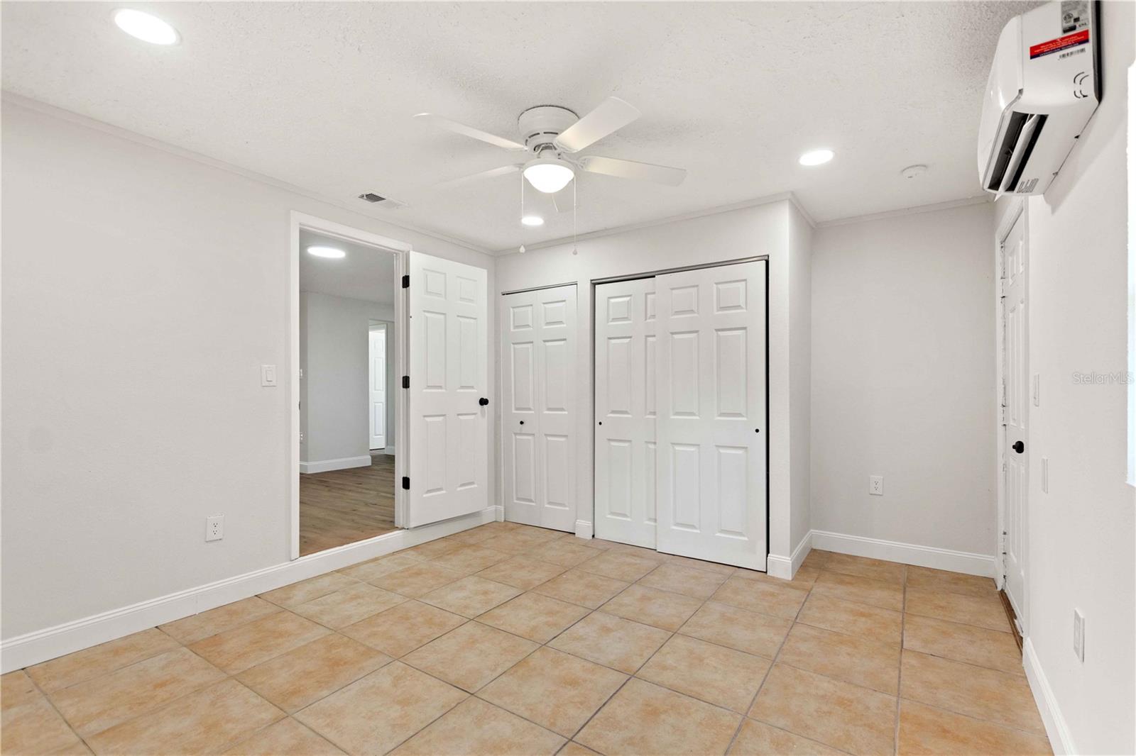 Image 13 of 32 For 3835 Rilma Avenue