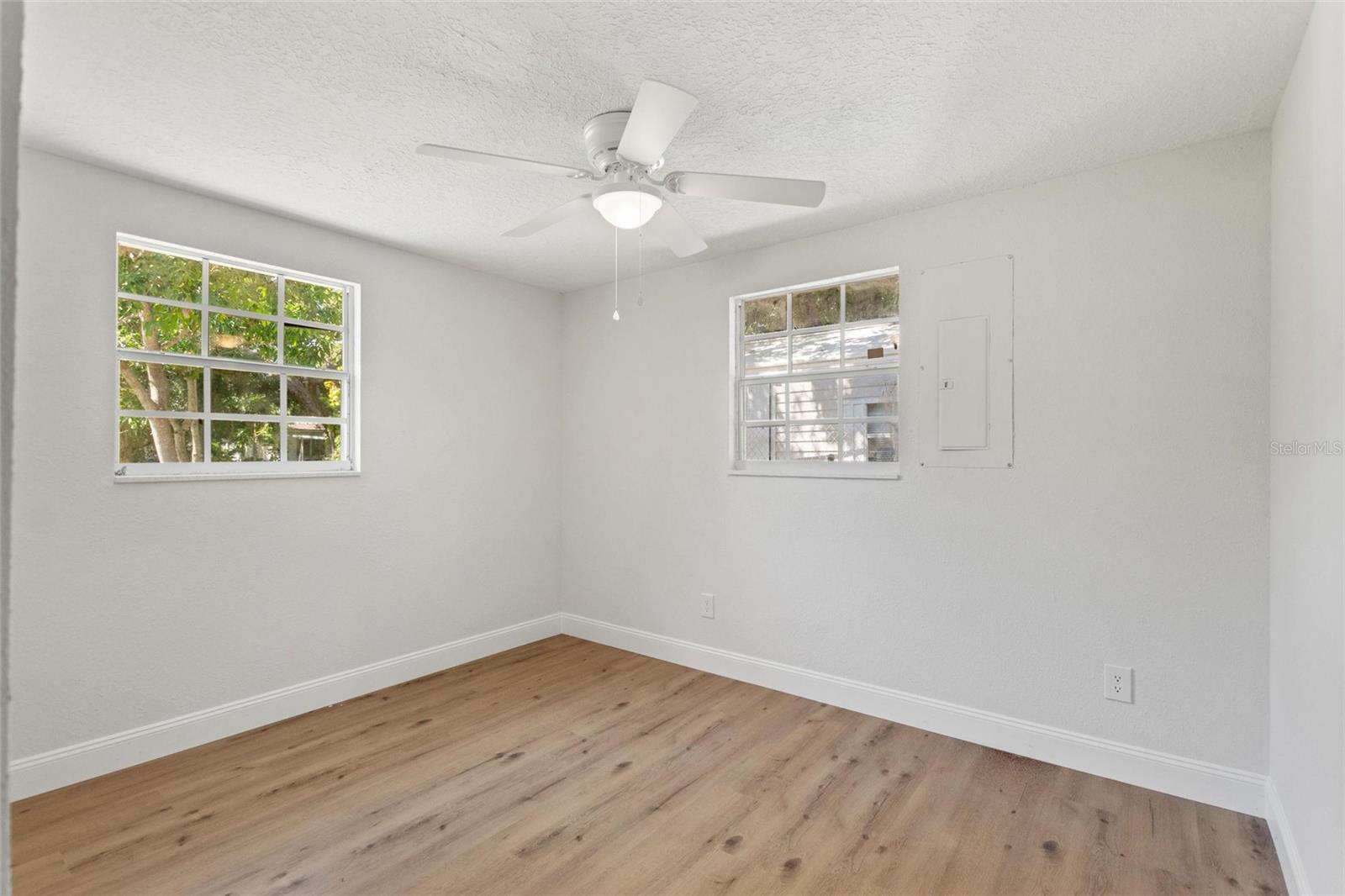 Image 18 of 32 For 3835 Rilma Avenue