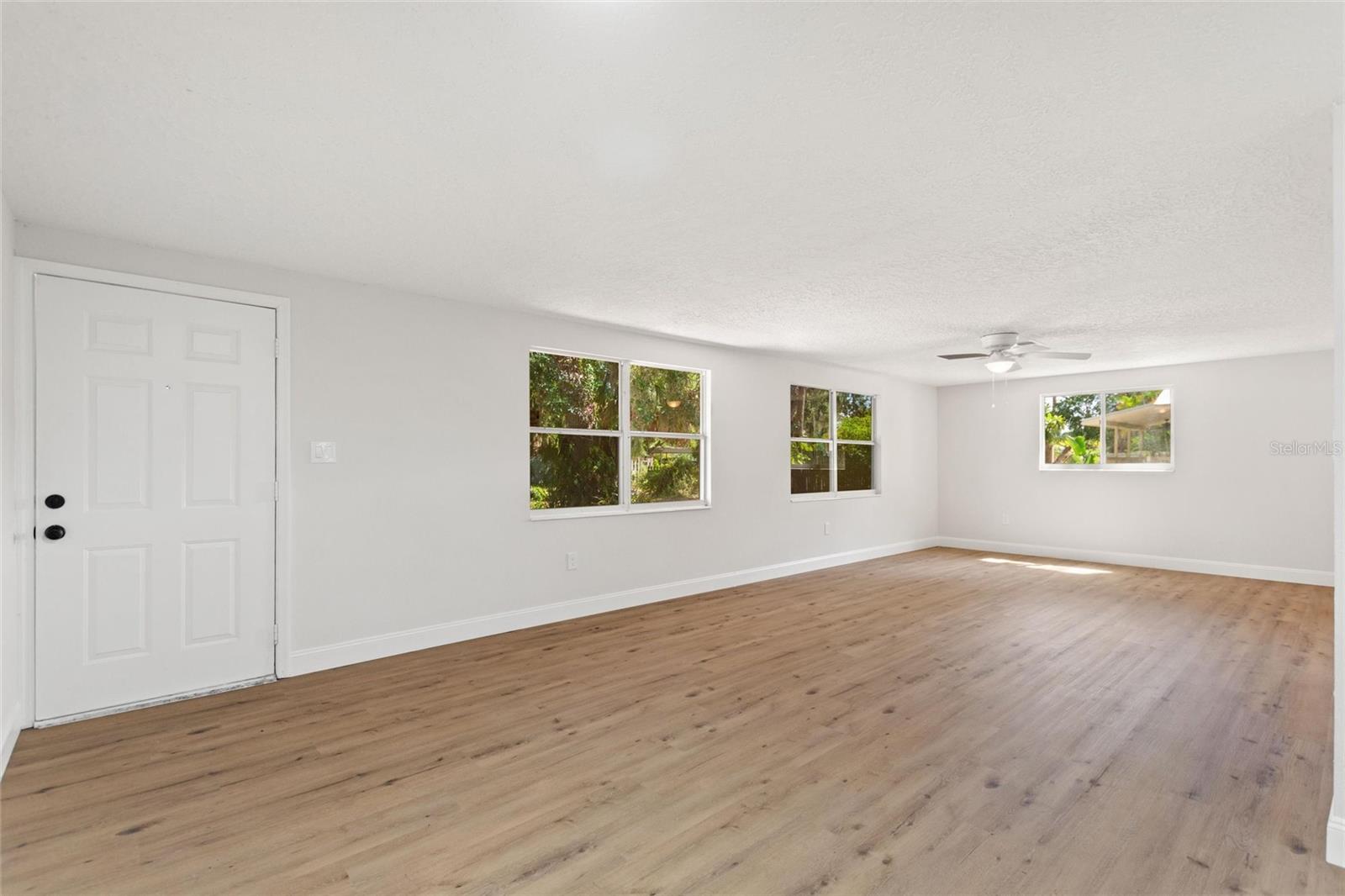 Image 9 of 32 For 3835 Rilma Avenue