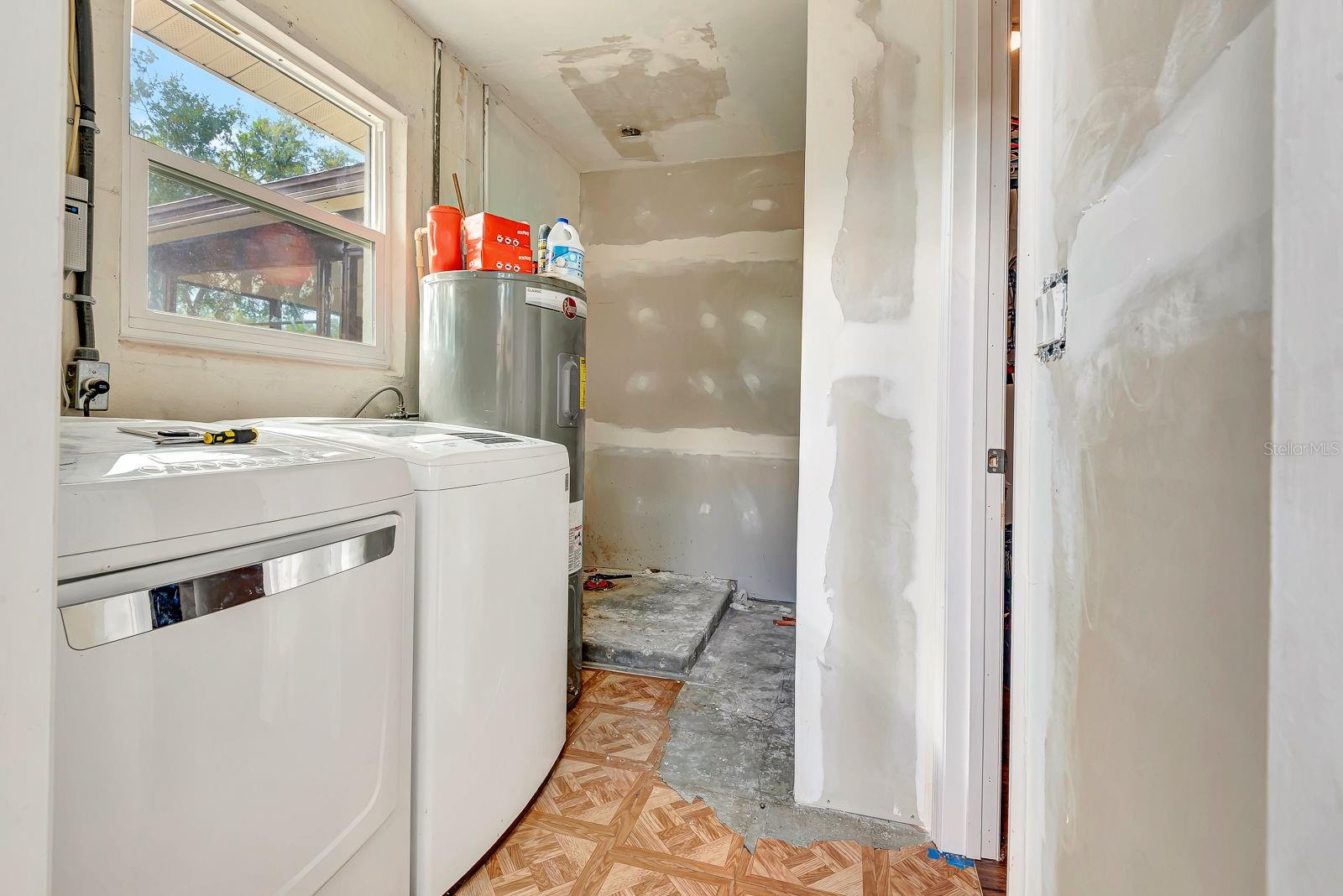 Image 17 of 39 For 4097 Malden Drive