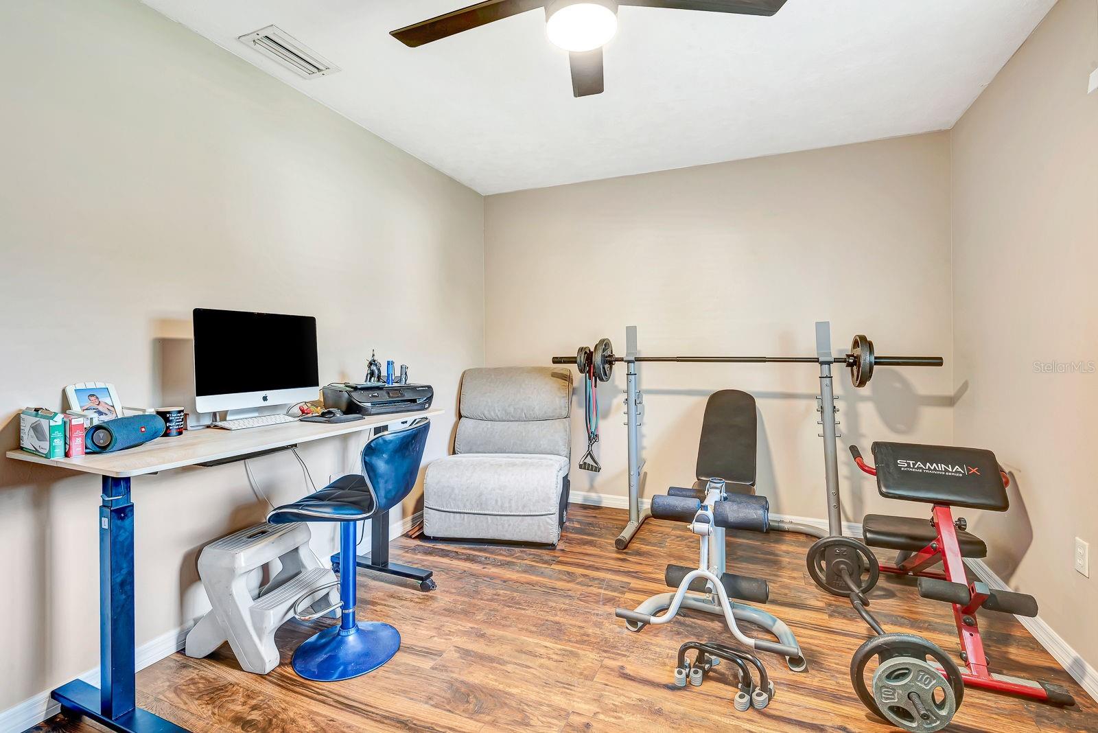 Image 22 of 39 For 4097 Malden Drive