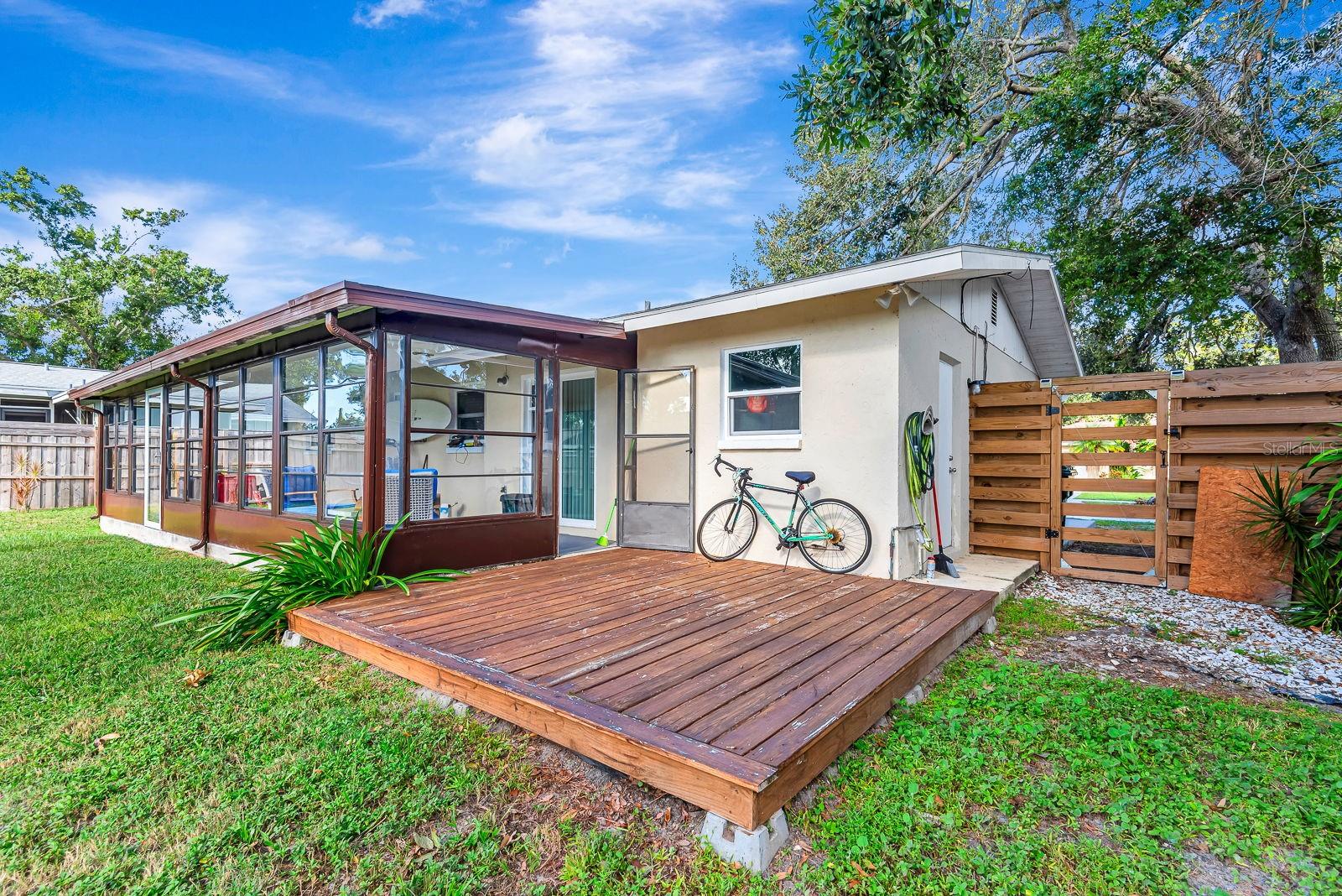 Image 29 of 39 For 4097 Malden Drive