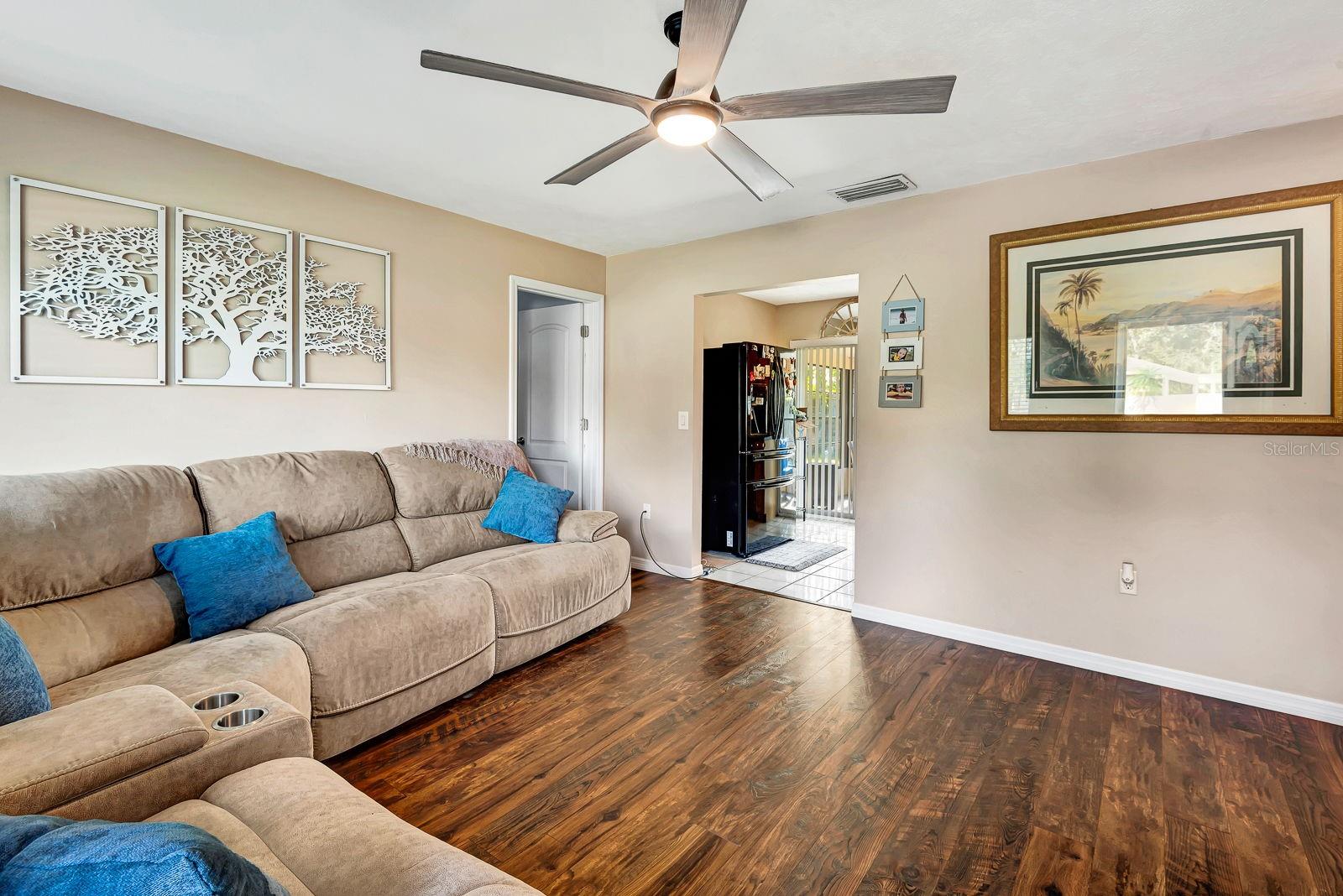 Image 3 of 39 For 4097 Malden Drive