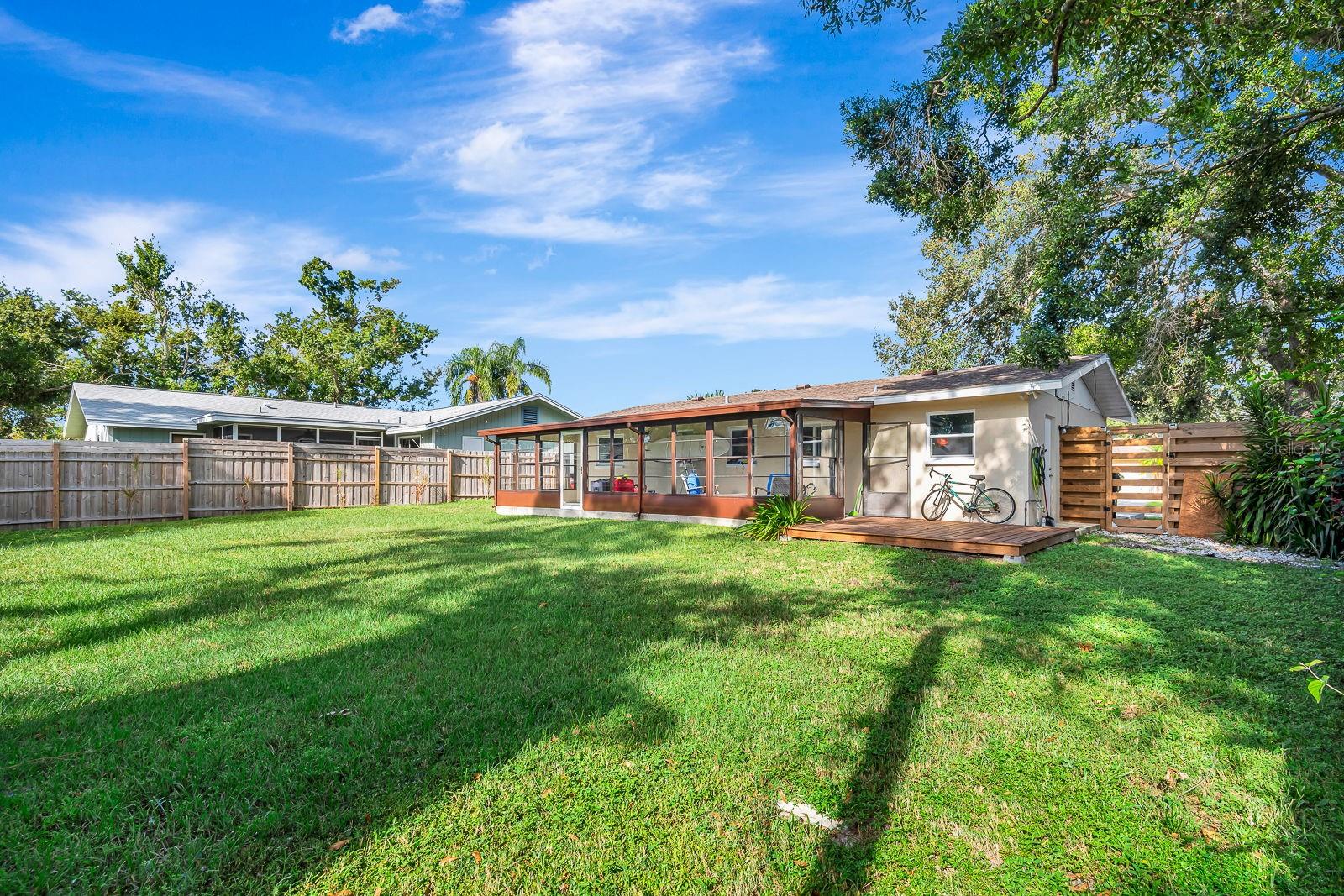 Image 31 of 39 For 4097 Malden Drive