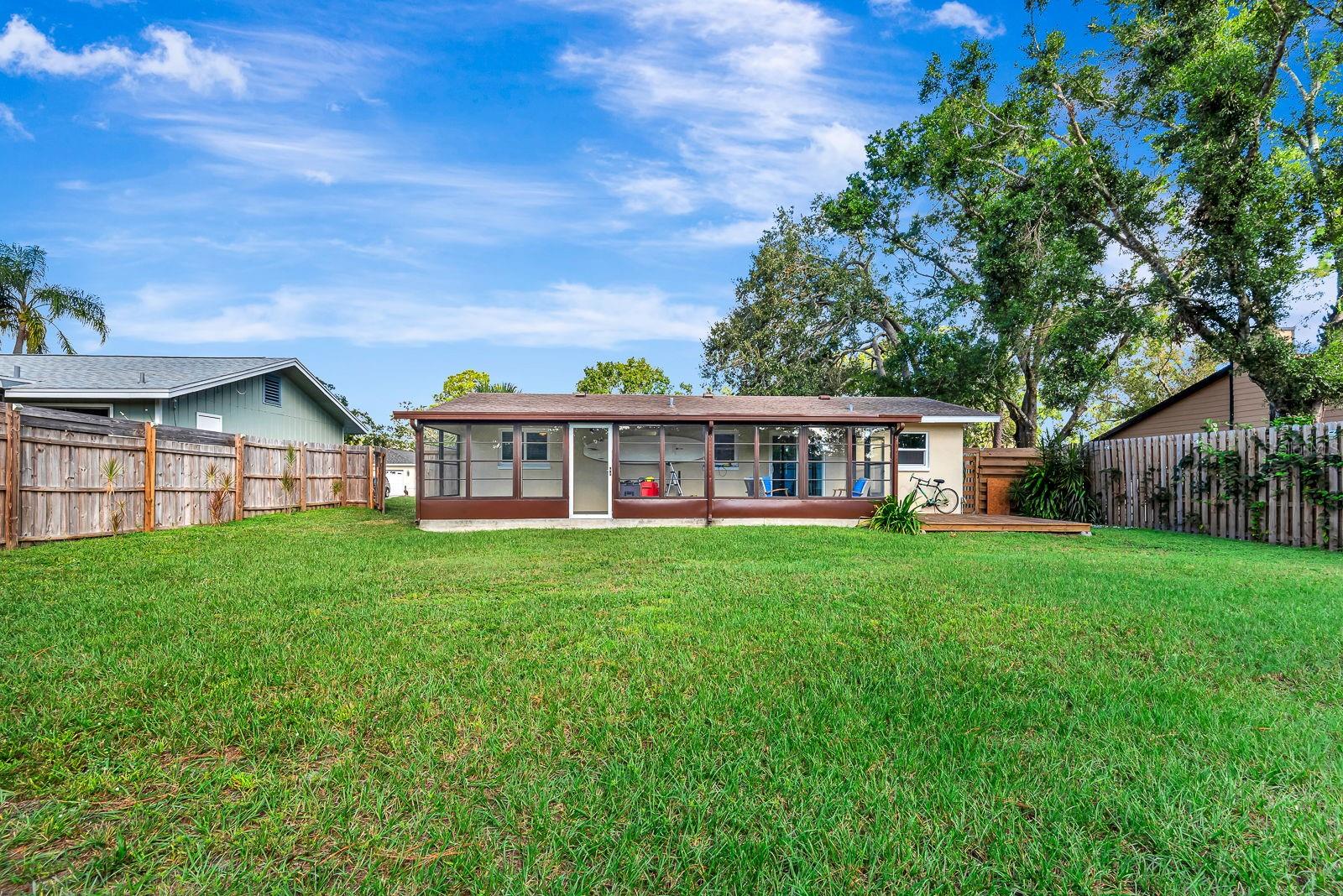 Image 32 of 39 For 4097 Malden Drive