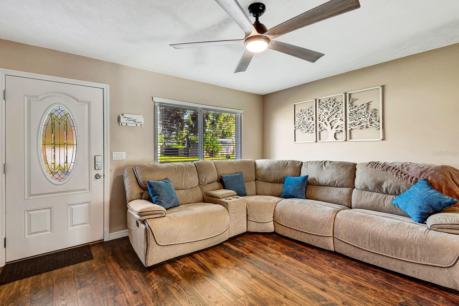 Image 4 of 39 For 4097 Malden Drive