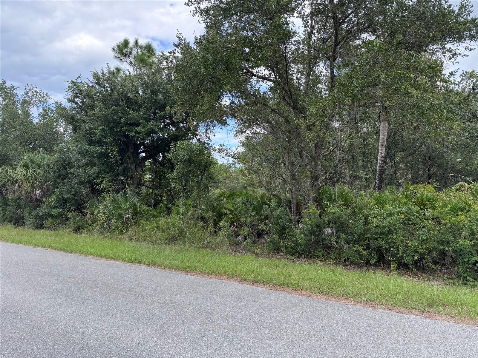 Image 2 of 4 For 432 Manly Street