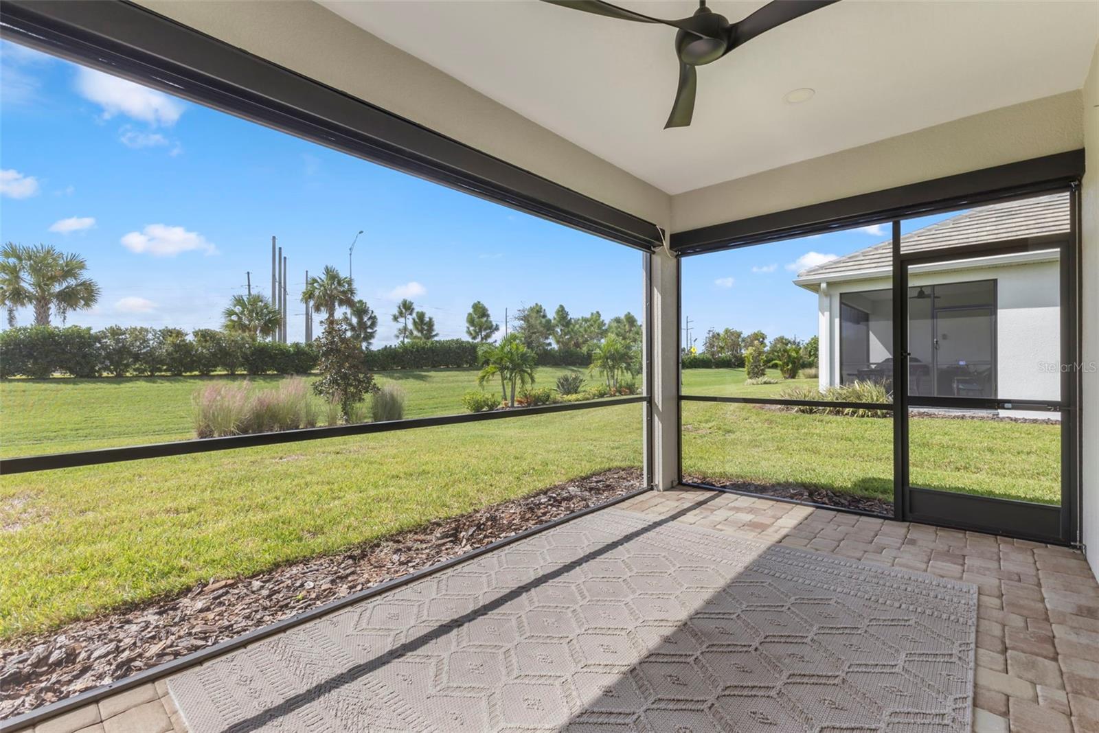 Image 11 of 32 For 8121 Sternway Road