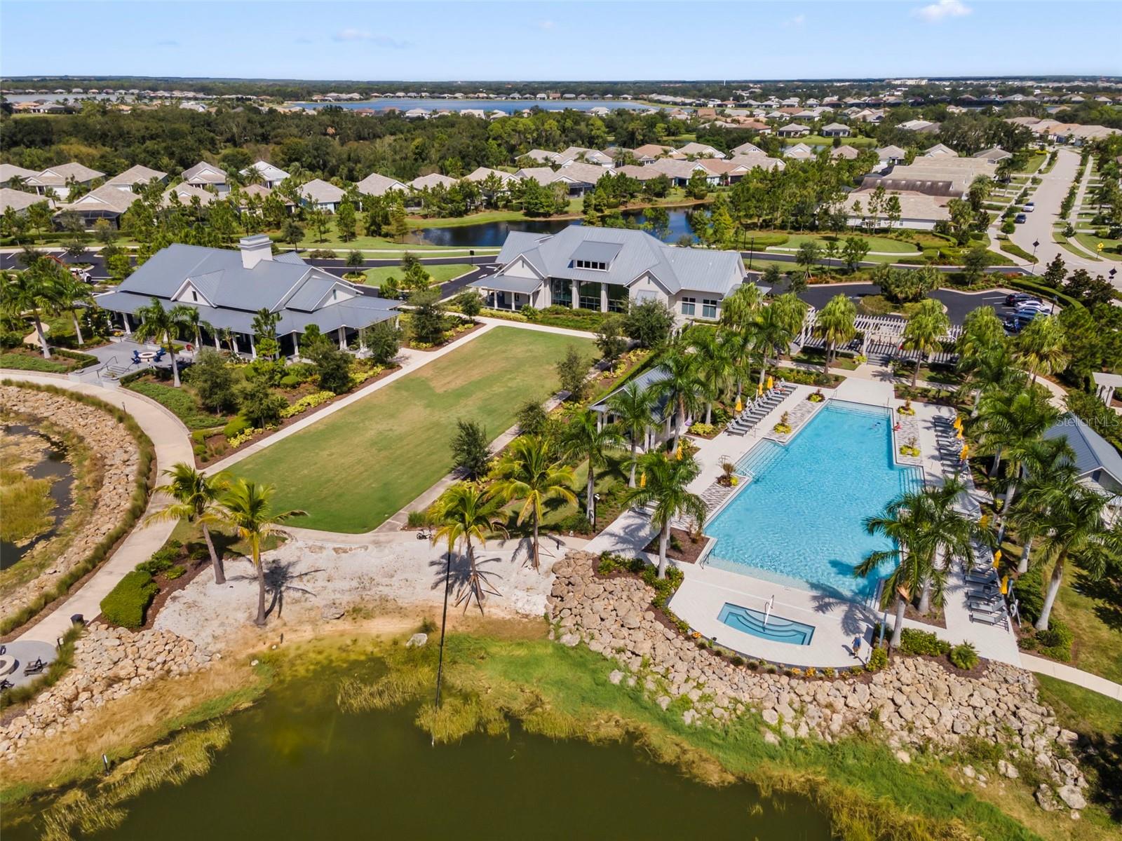 Image 15 of 32 For 8121 Sternway Road