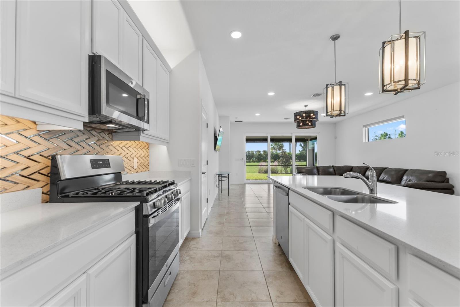 Image 30 of 32 For 8121 Sternway Road