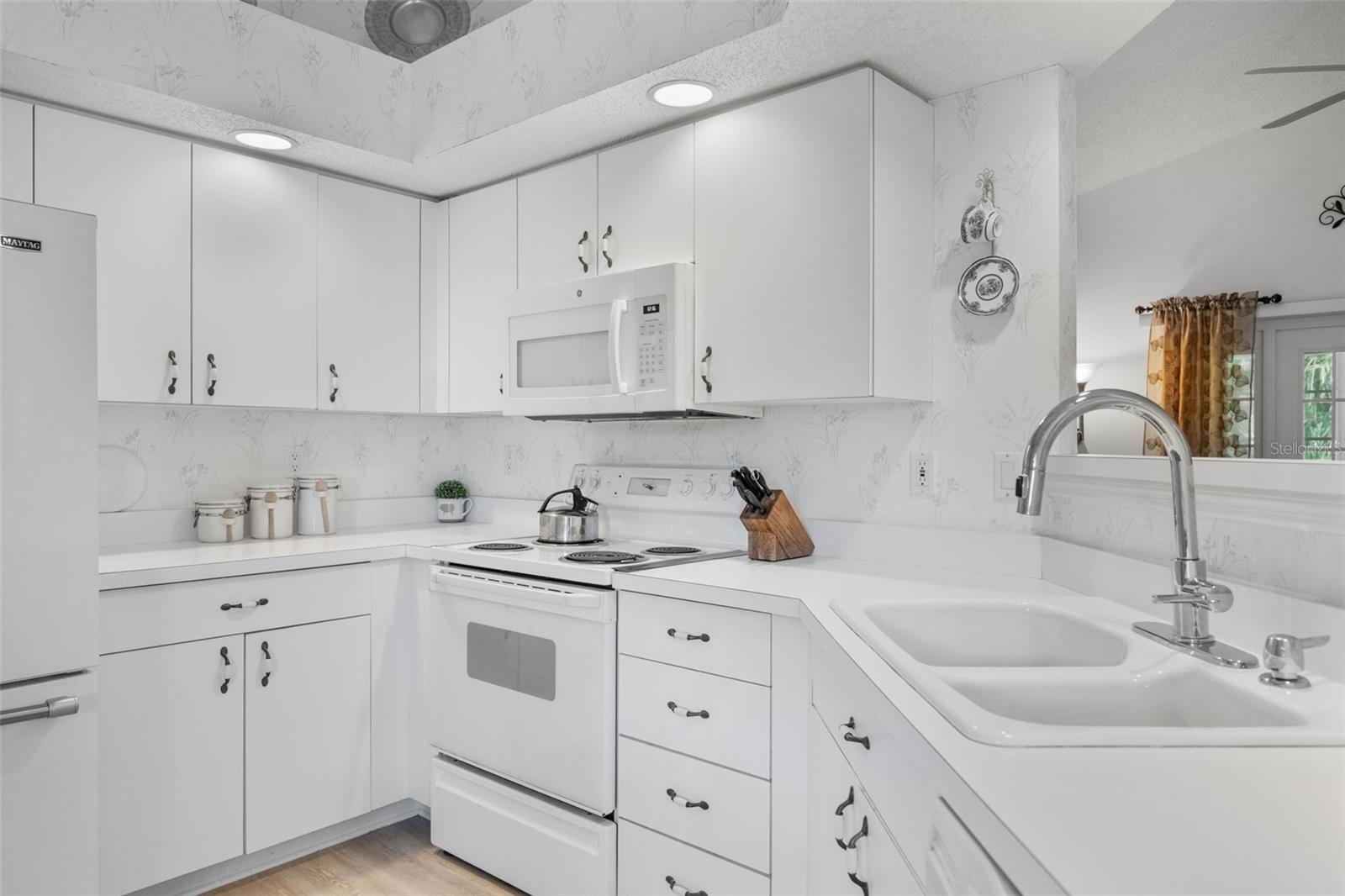 Image 9 of 27 For 4532 Fern Drive