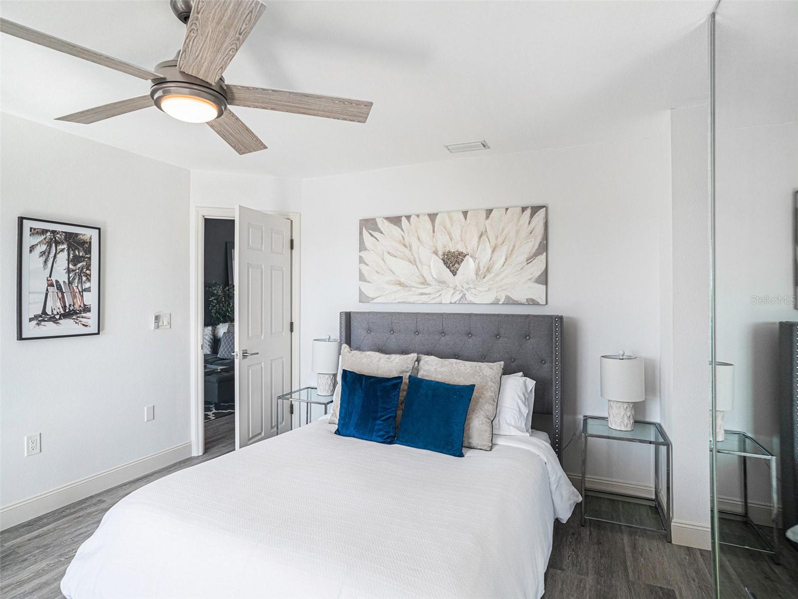 Image 15 of 27 For 972 Sandpiper Circle 972