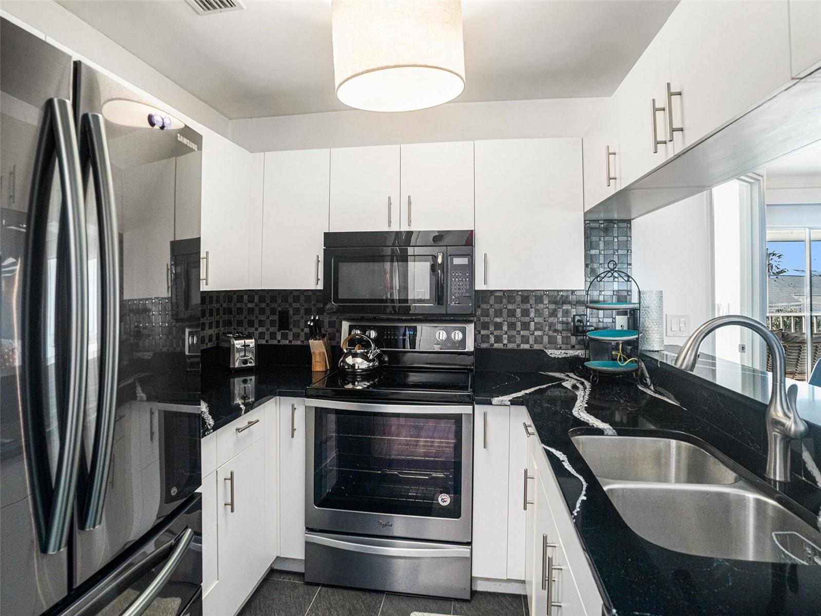 Image 3 of 27 For 972 Sandpiper Circle 972