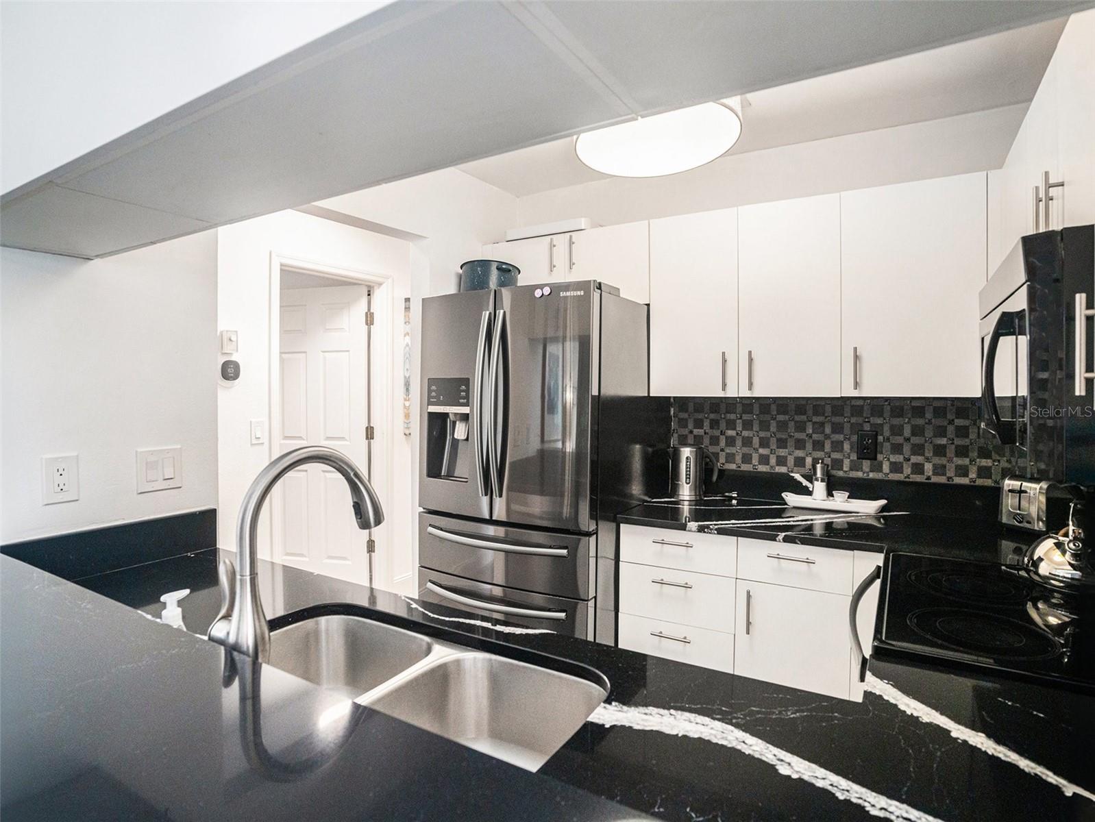 Image 4 of 27 For 972 Sandpiper Circle 972