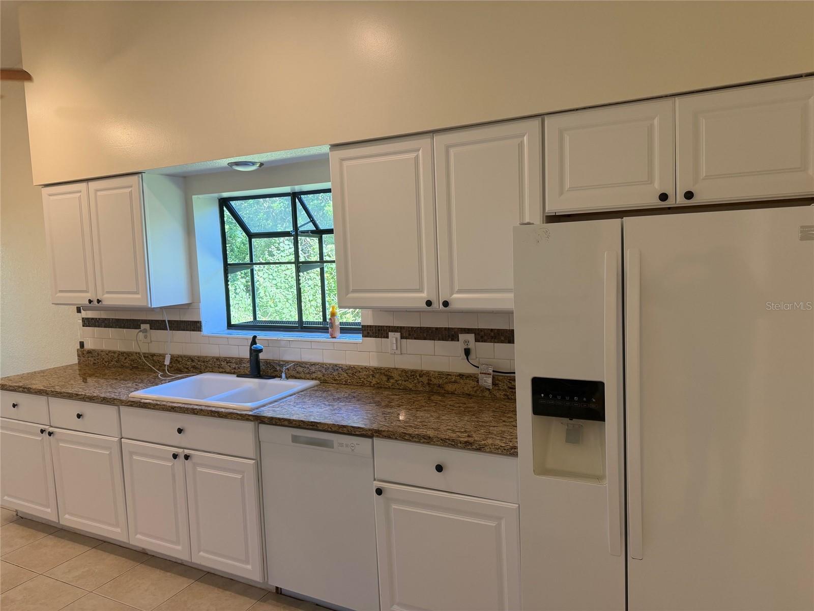 Image 11 of 26 For 1203 Saxony Circle D
