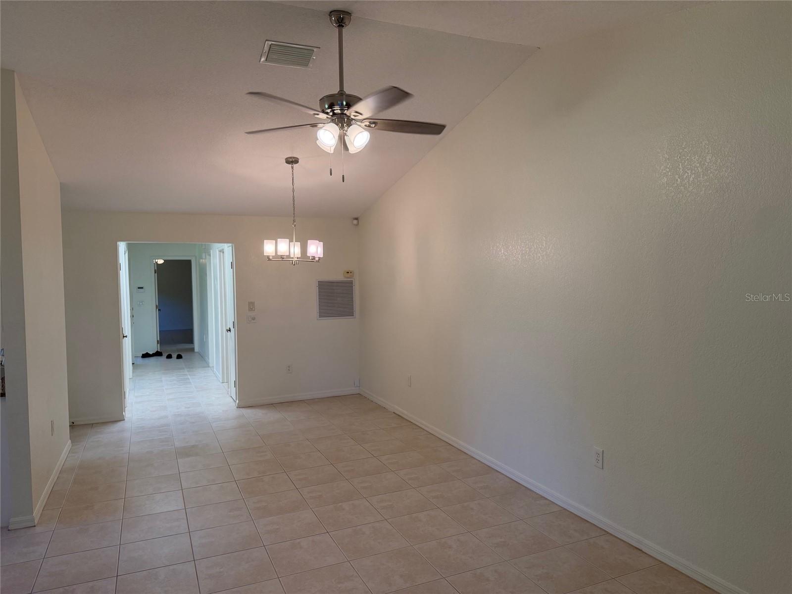 Image 16 of 26 For 1203 Saxony Circle D